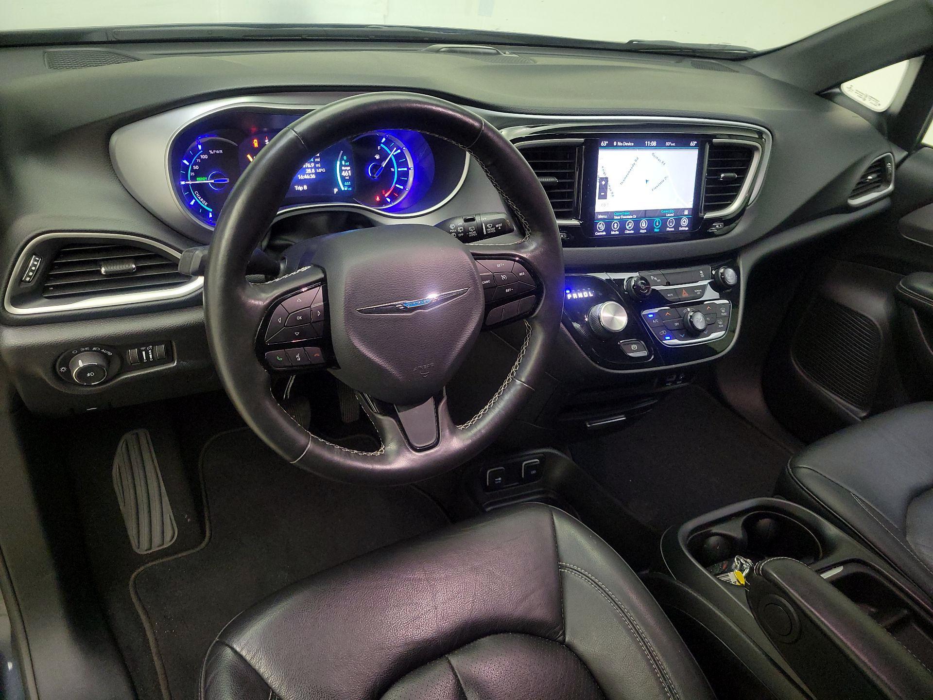 Thumbnail: 2020 Chrysler Pacifica - 9