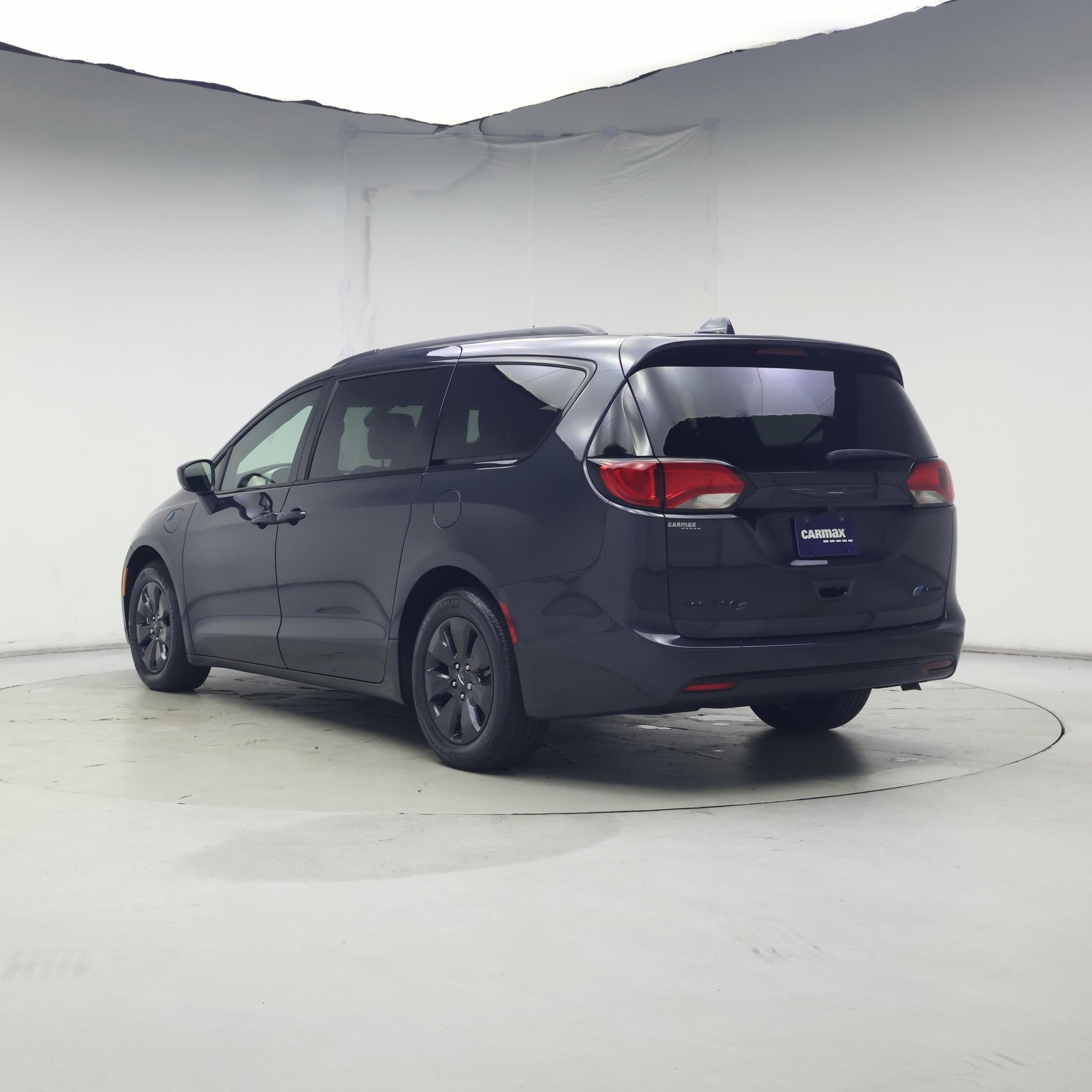 Thumbnail: 2020 Chrysler Pacifica - 2