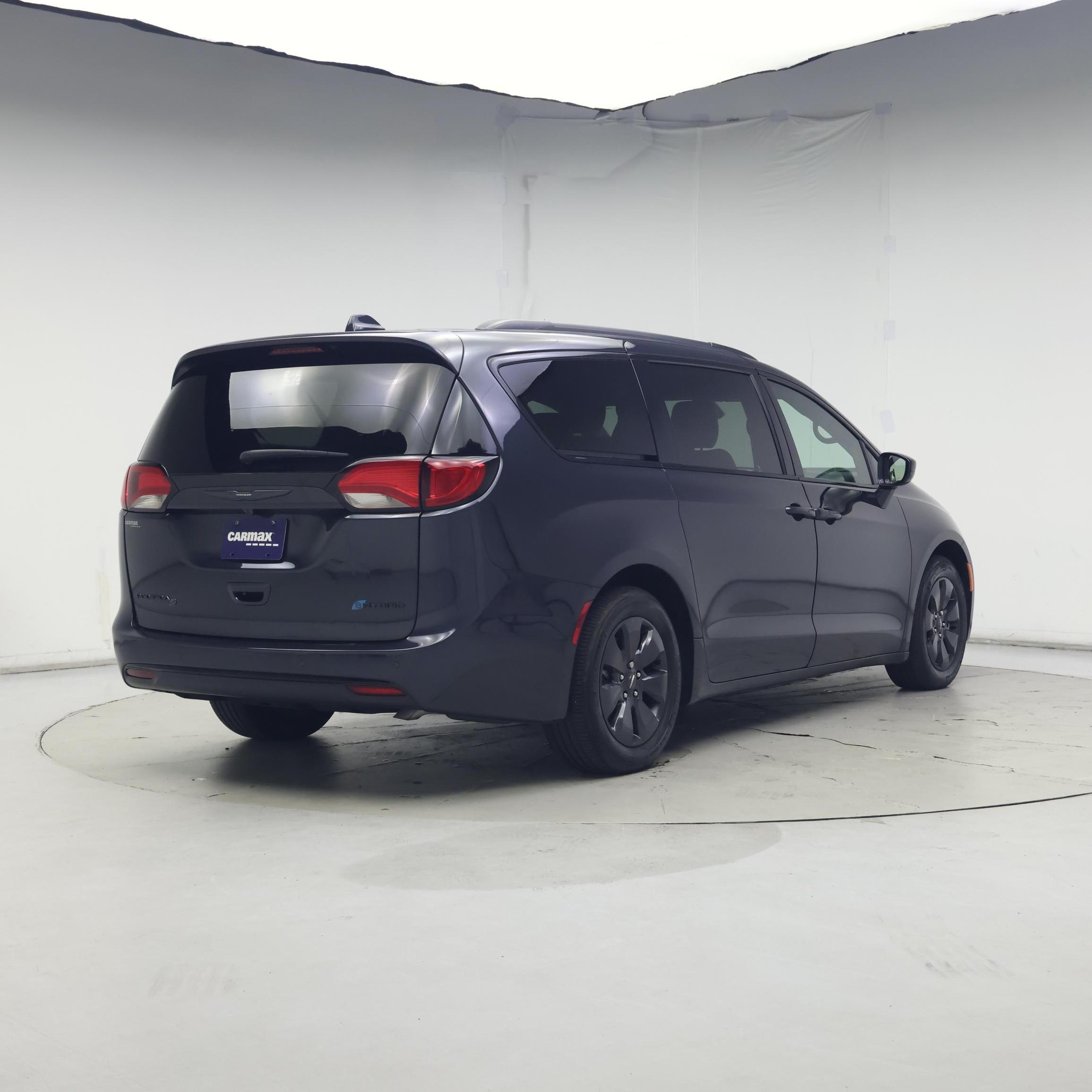 Thumbnail: 2020 Chrysler Pacifica - 8