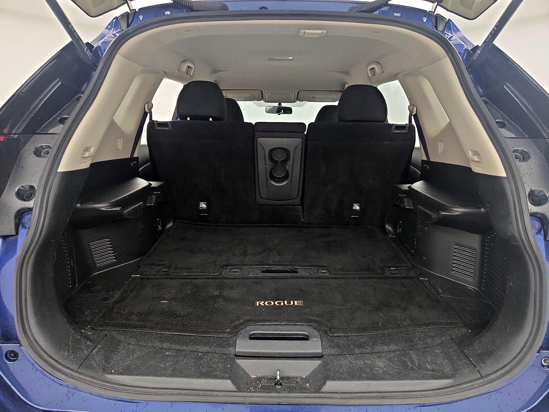 Thumbnail: 2017 Nissan Rogue - 20