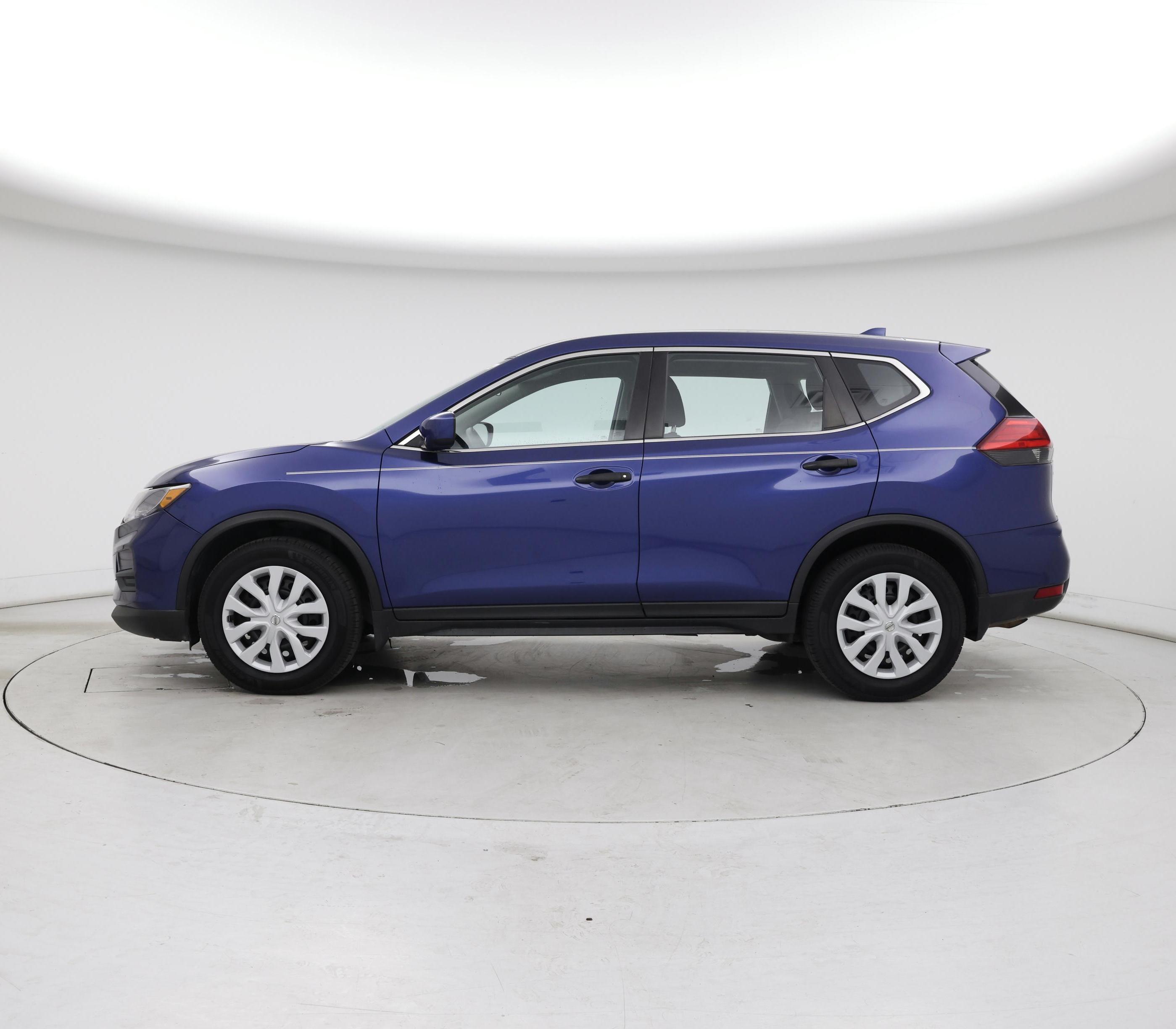 Thumbnail: 2017 Nissan Rogue - 3
