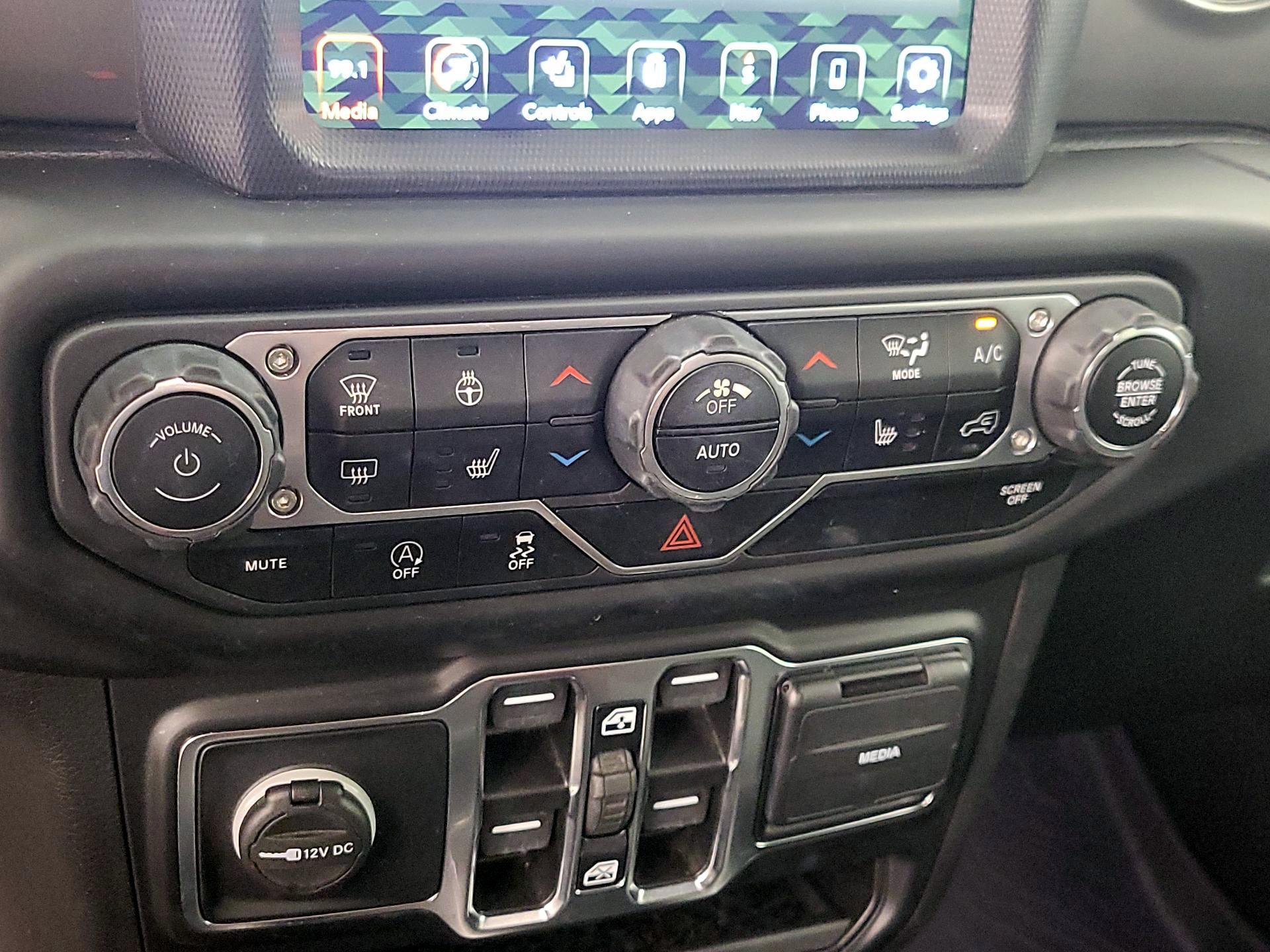 Thumbnail: 2021 Jeep Wrangler - 17