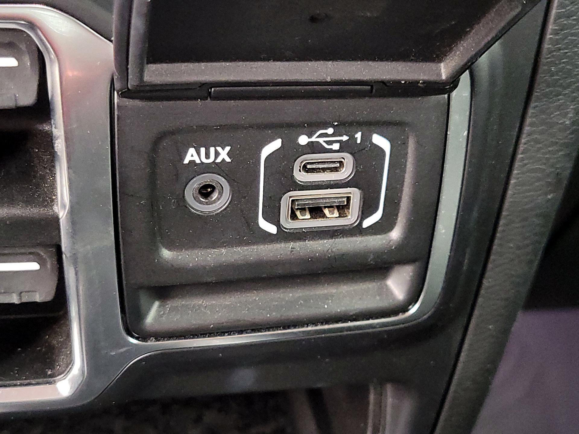 Thumbnail: 2021 Jeep Wrangler - 19