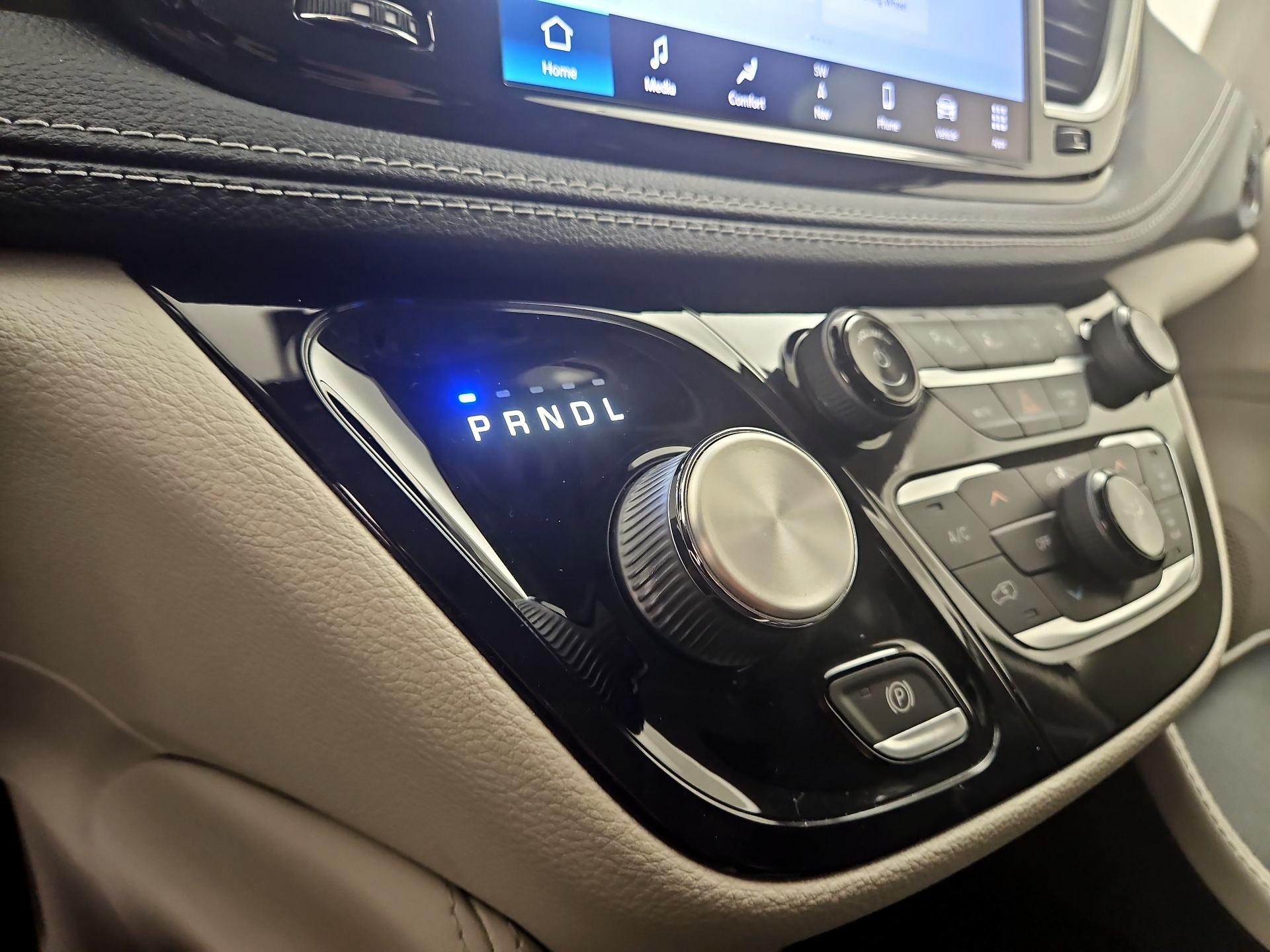 Thumbnail: 2022 Chrysler Pacifica - 18