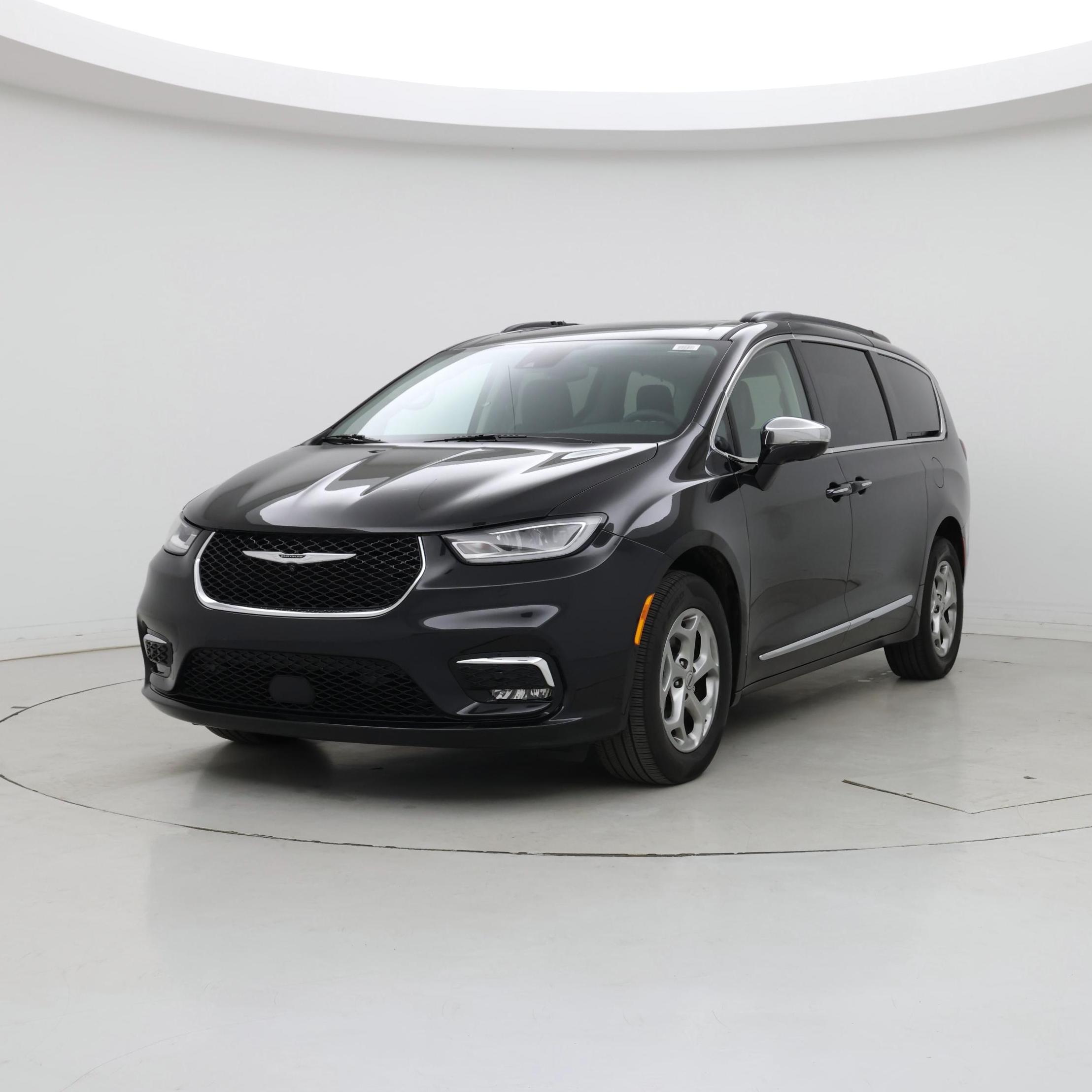 Thumbnail: 2022 Chrysler Pacifica - 4