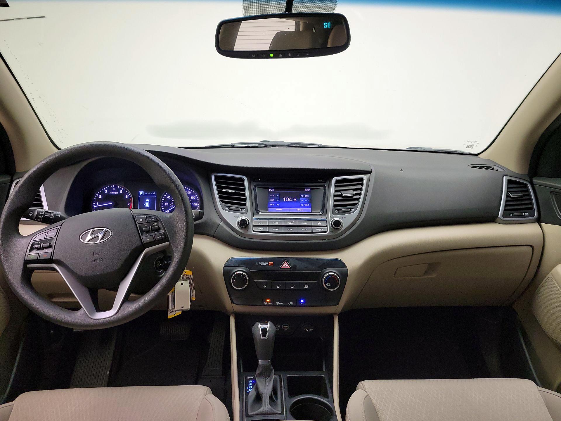 Thumbnail: 2016 Hyundai Tucson - 9
