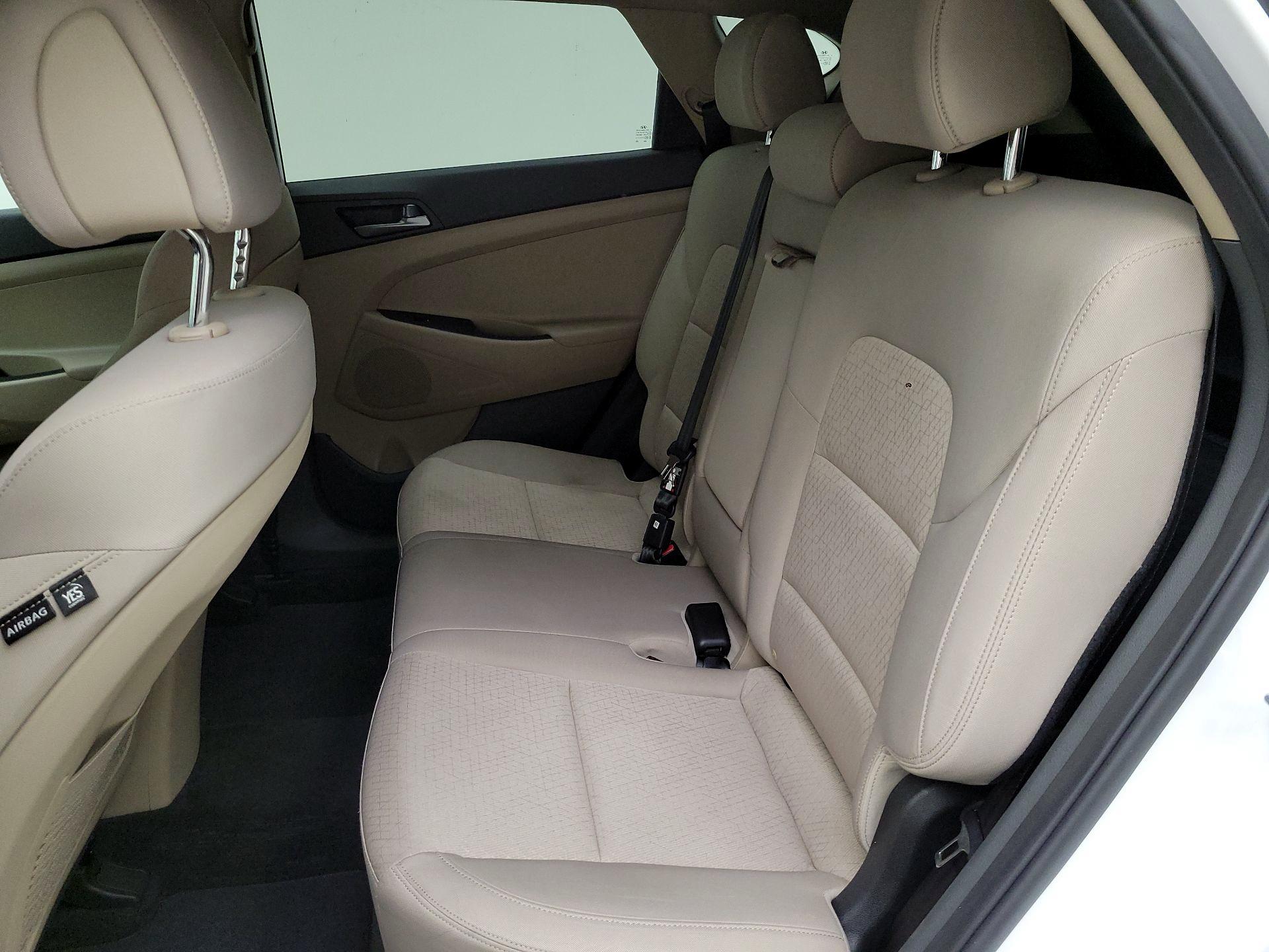 Thumbnail: 2016 Hyundai Tucson - 19
