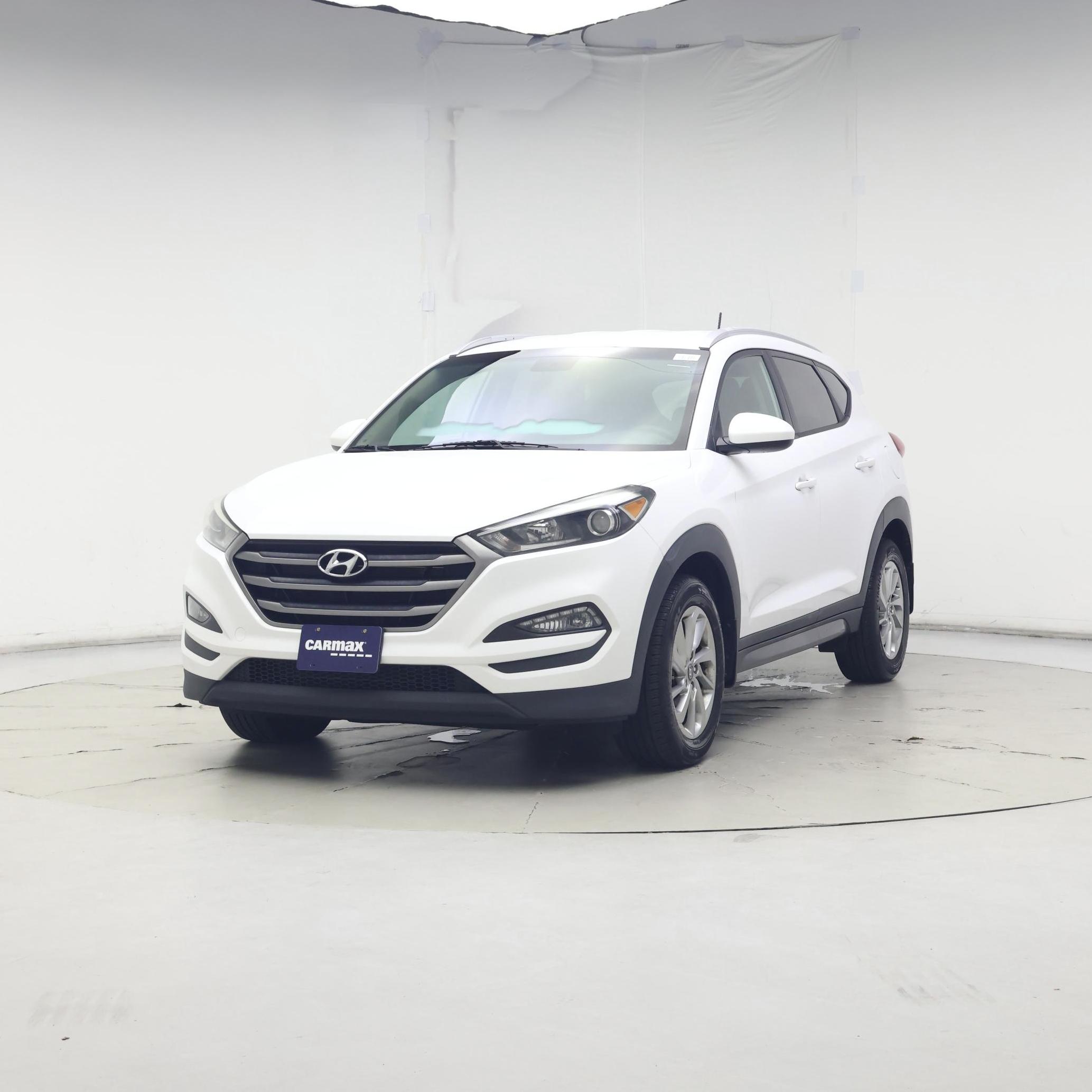 Thumbnail: 2016 Hyundai Tucson - 4