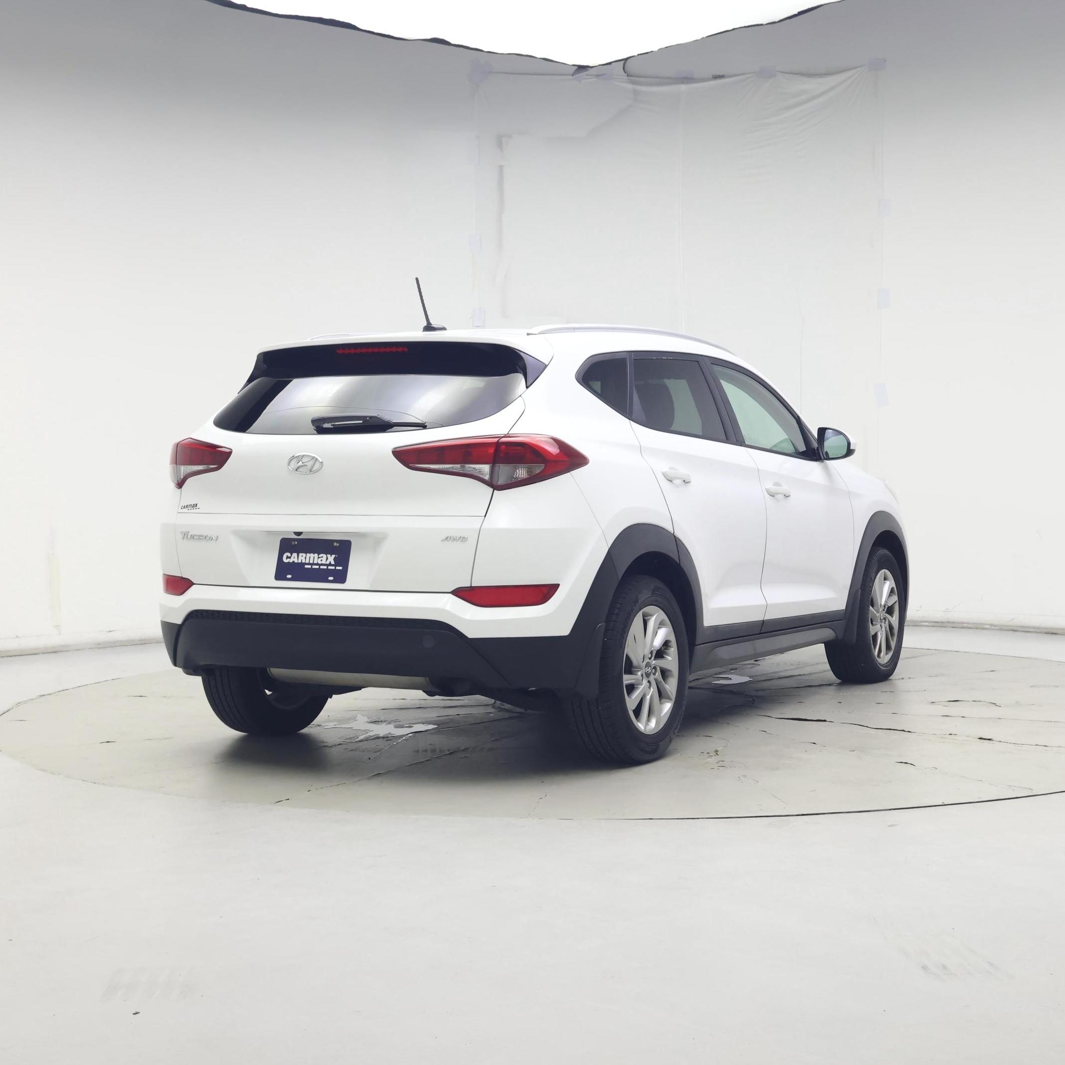 Thumbnail: 2016 Hyundai Tucson - 8
