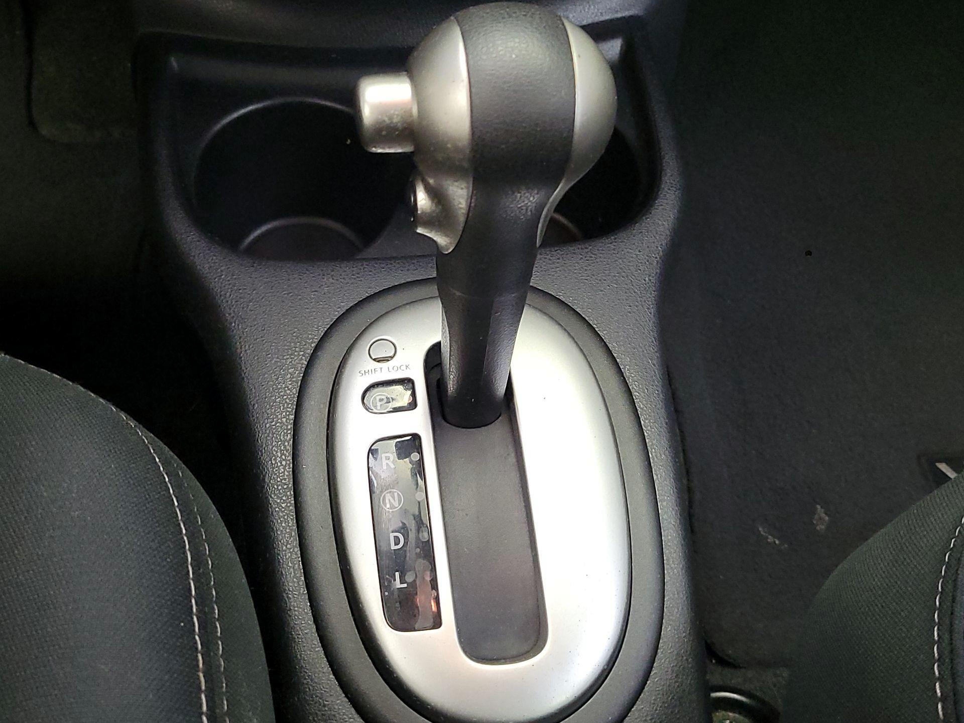 Thumbnail: 2015 Nissan Versa - 18