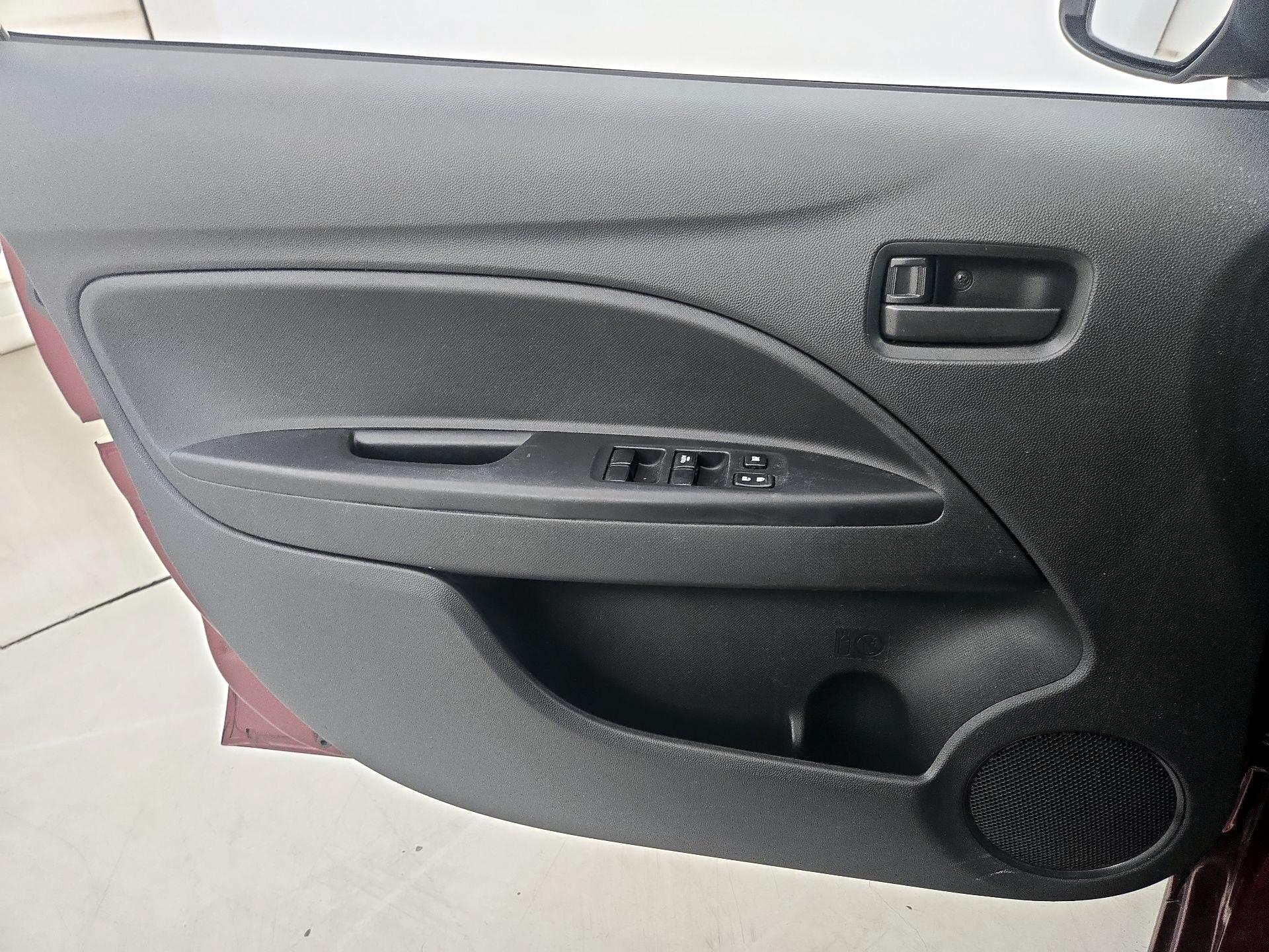 Thumbnail: 2018 Mitsubishi Mirage - 12