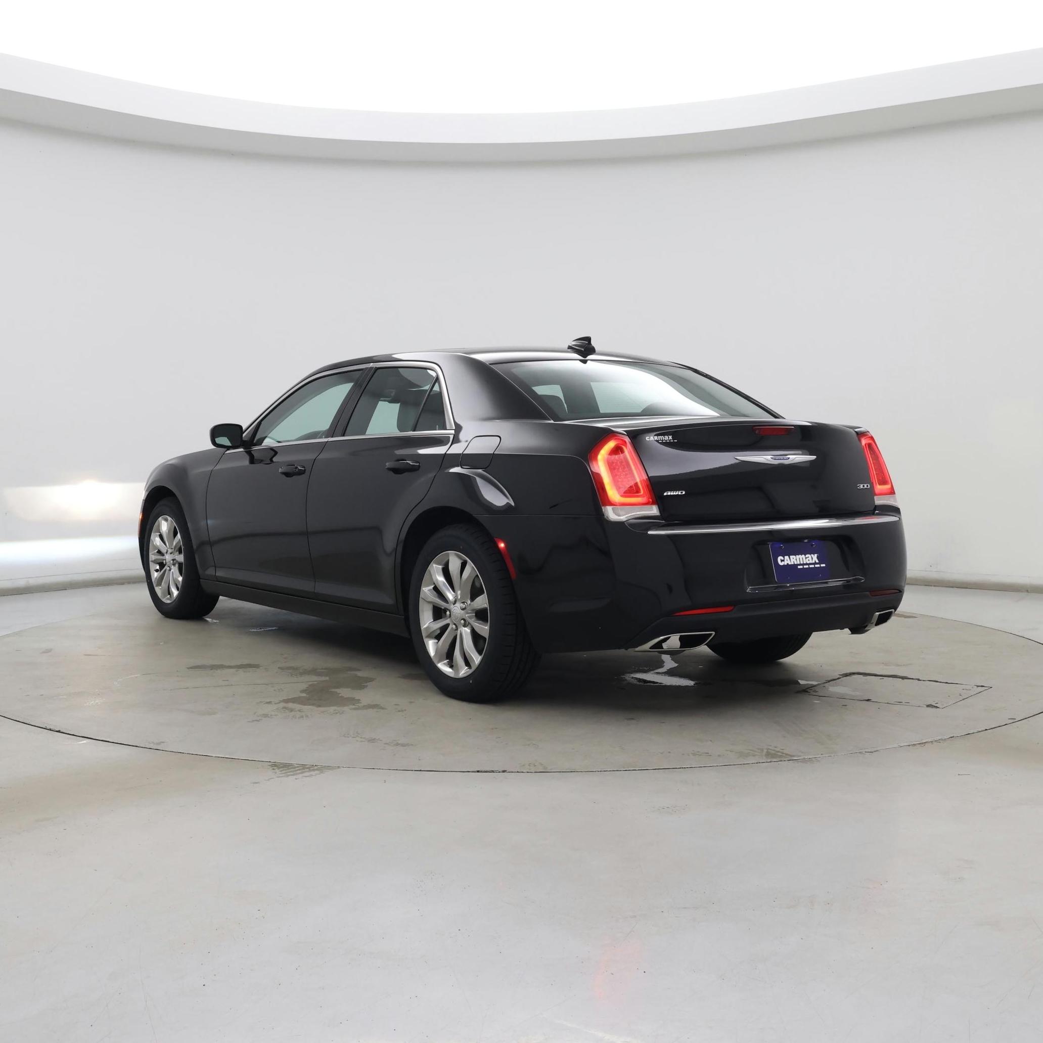 Thumbnail: 2019 Chrysler 300 - 2