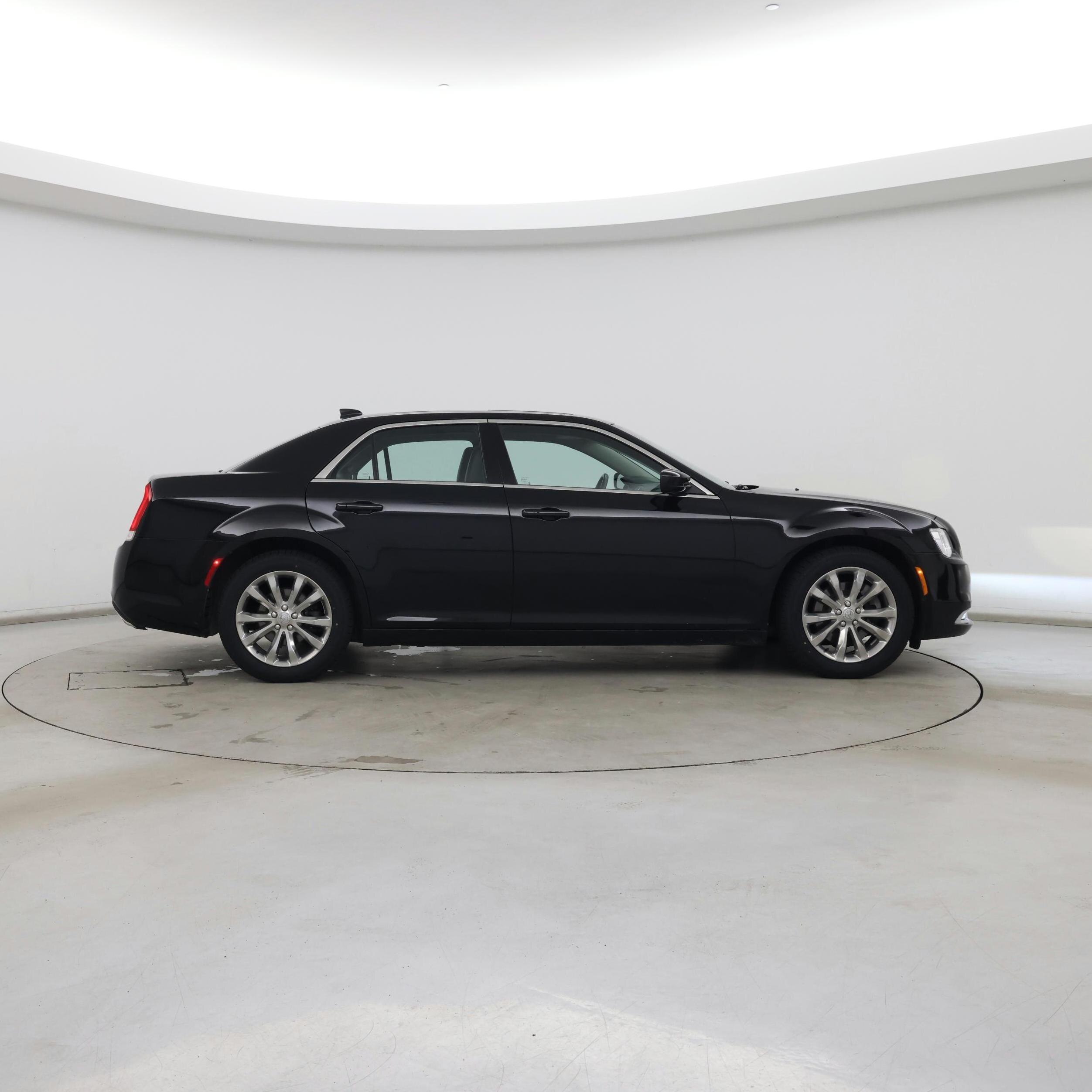 Thumbnail: 2019 Chrysler 300 - 7