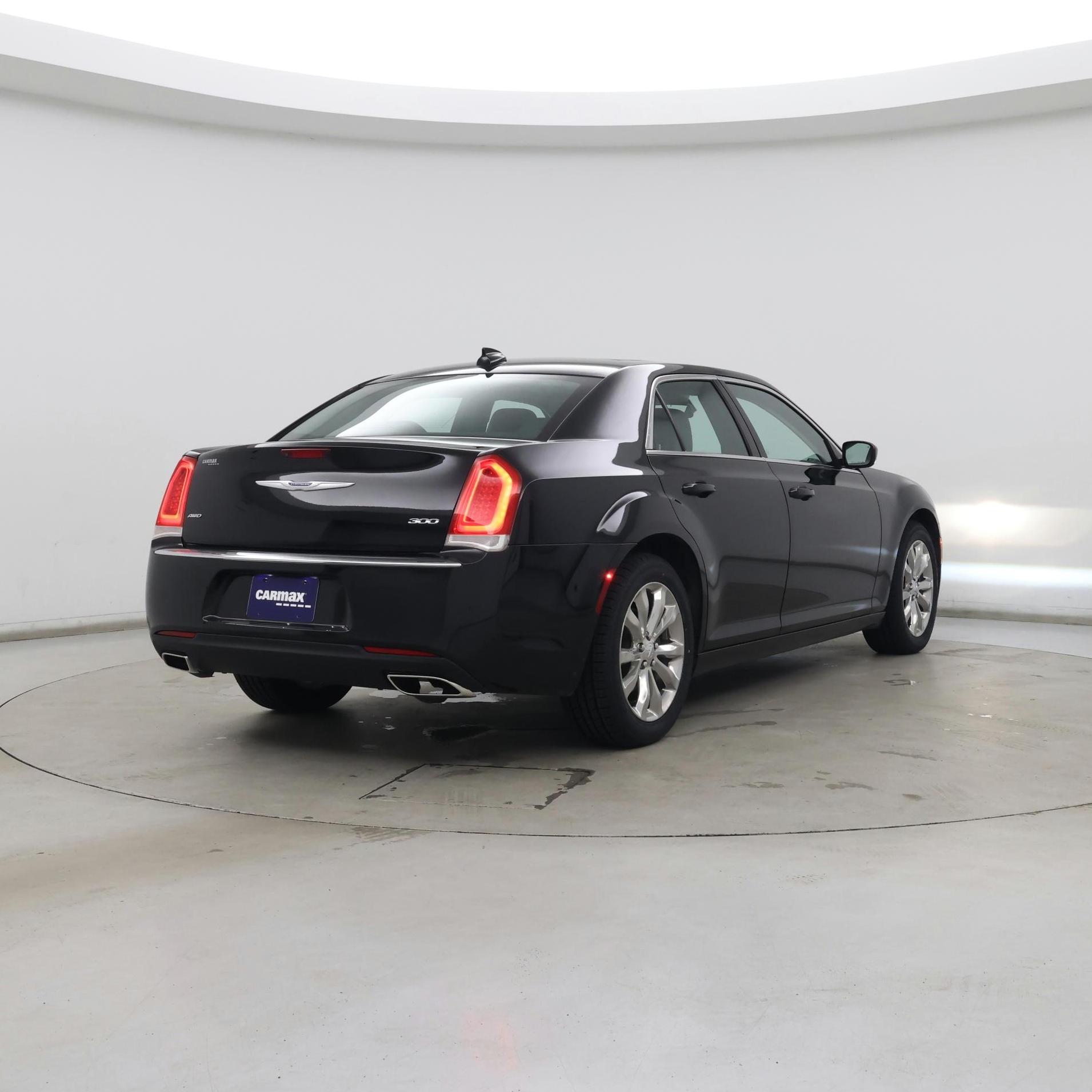 Thumbnail: 2019 Chrysler 300 - 8