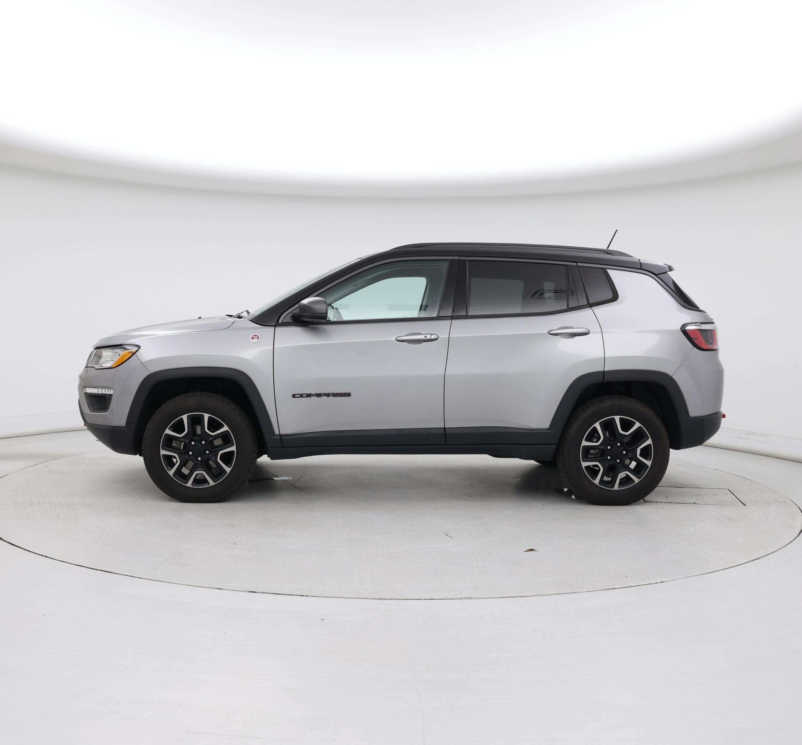 Thumbnail: 2019 Jeep Compass - 3