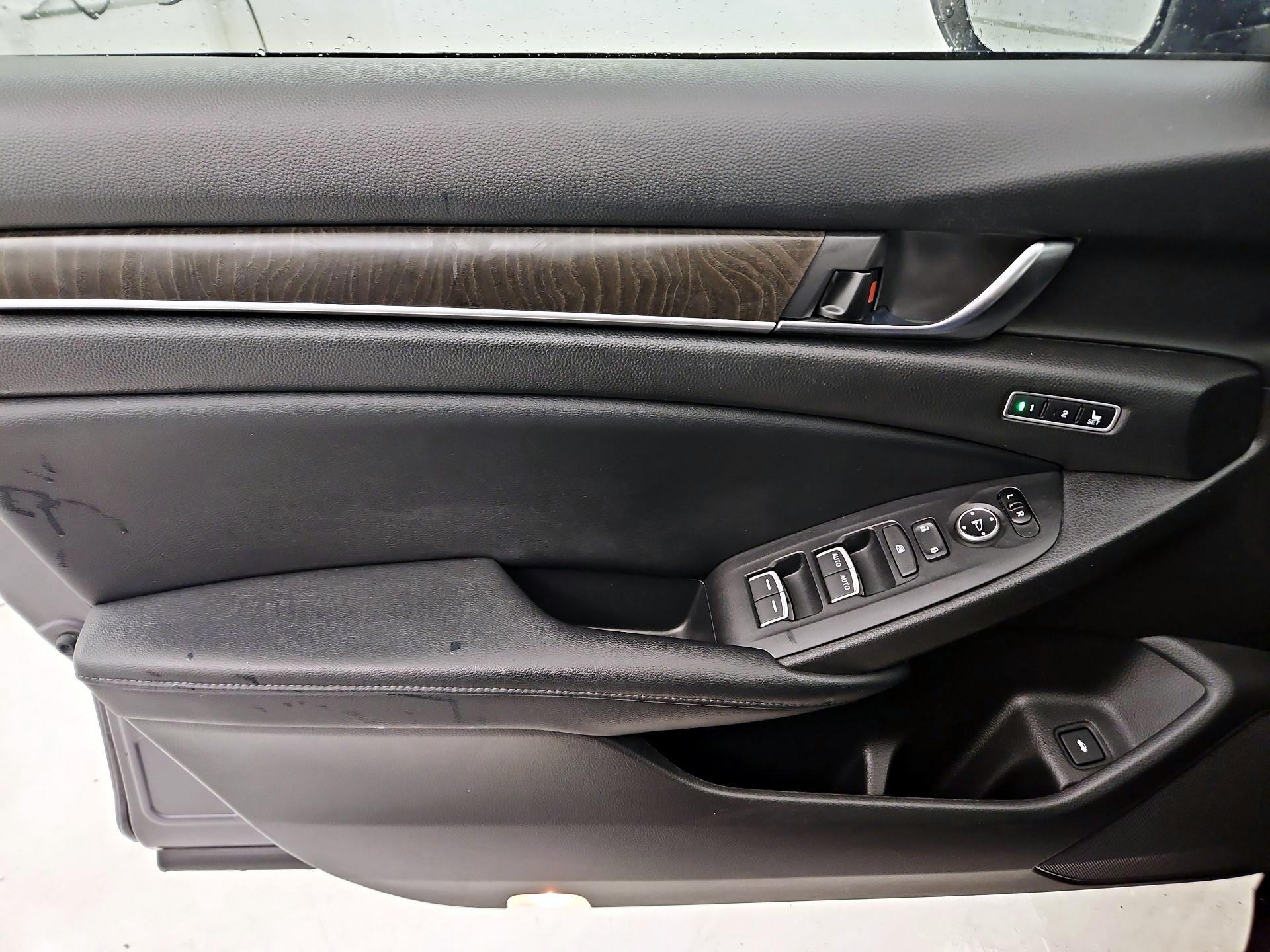 Thumbnail: 2018 Honda Accord - 12