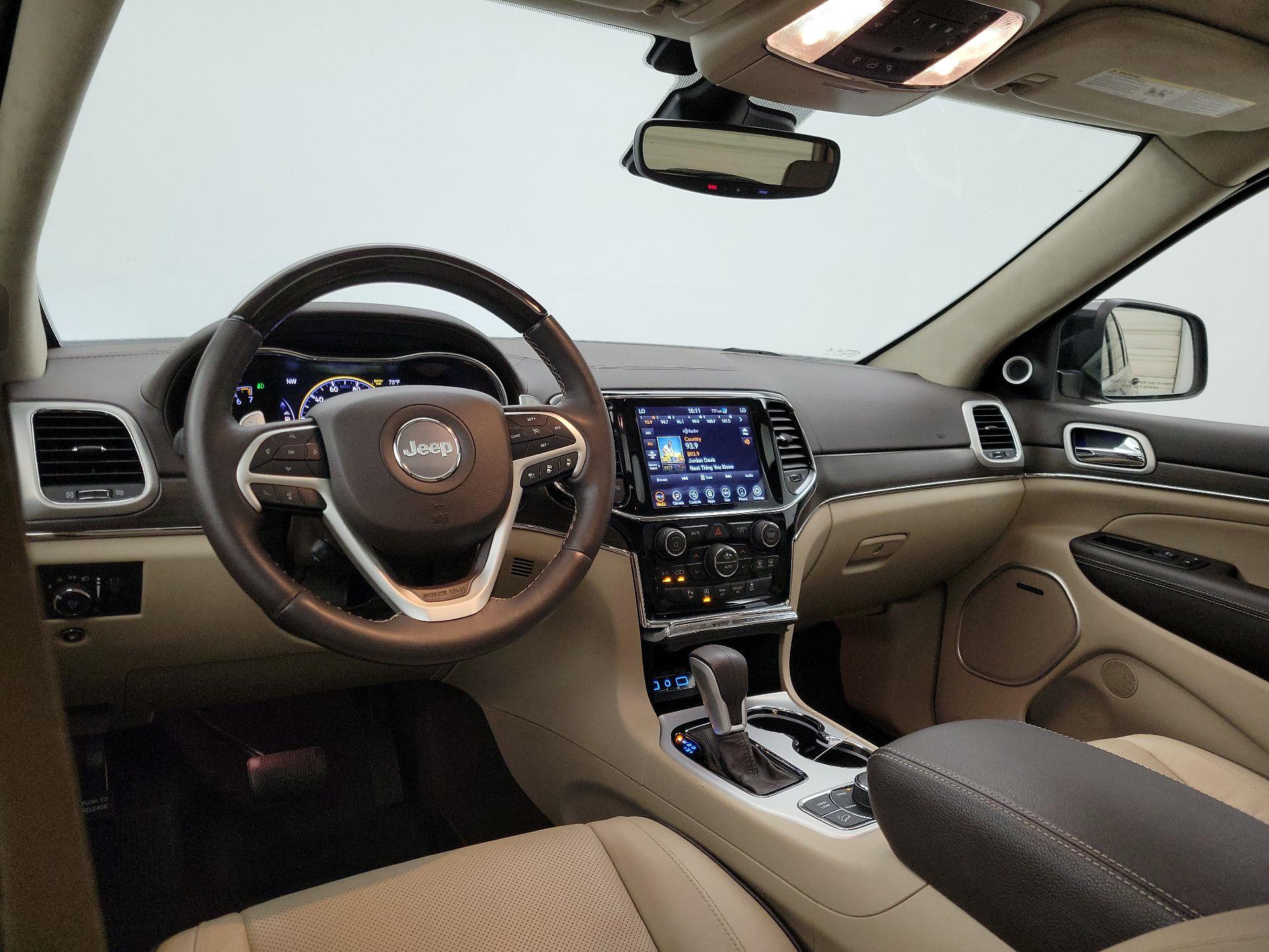 Thumbnail: 2020 Jeep Grand Cherokee - 9