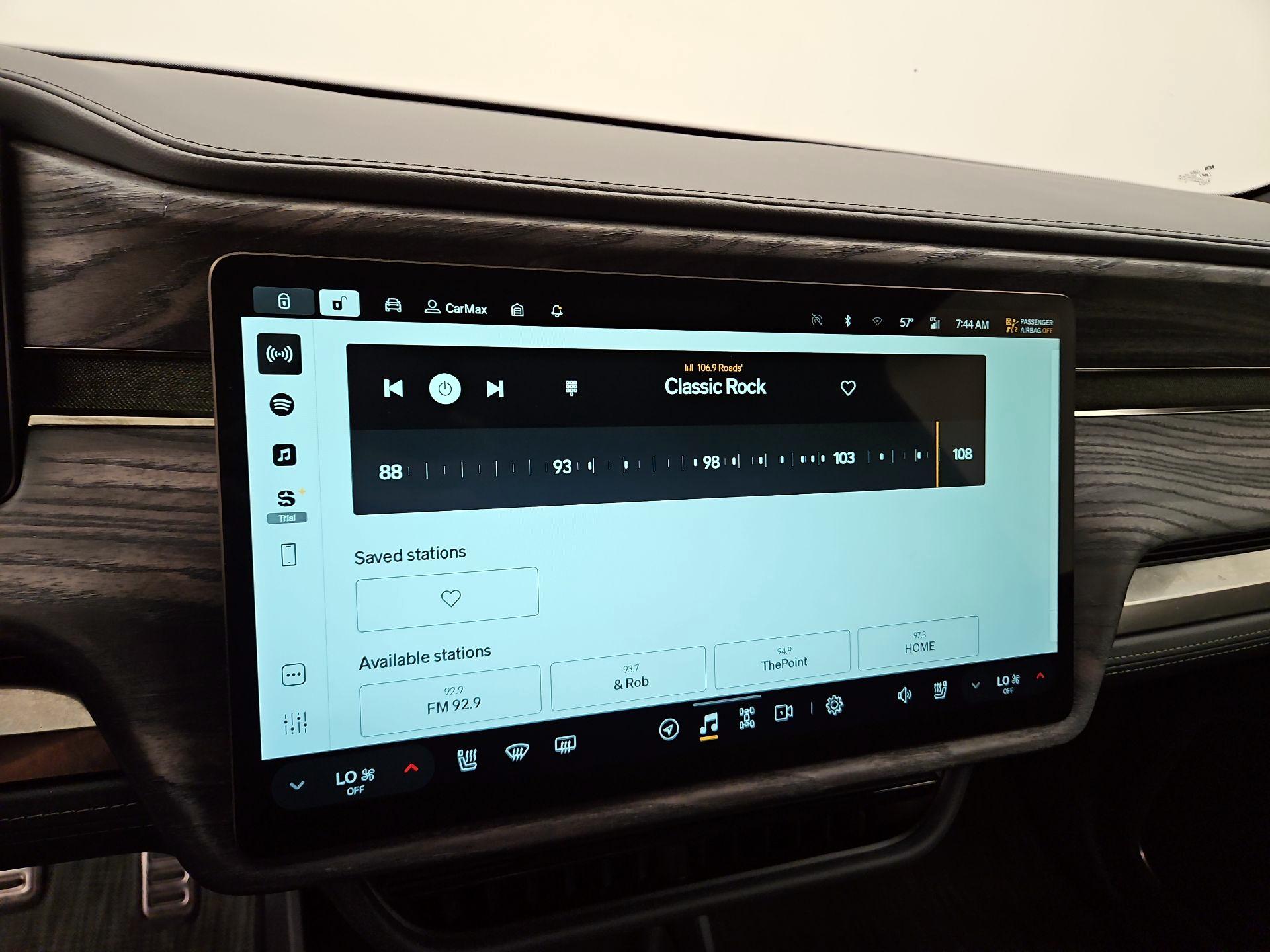 Thumbnail: 2022 Rivian R1T - 15