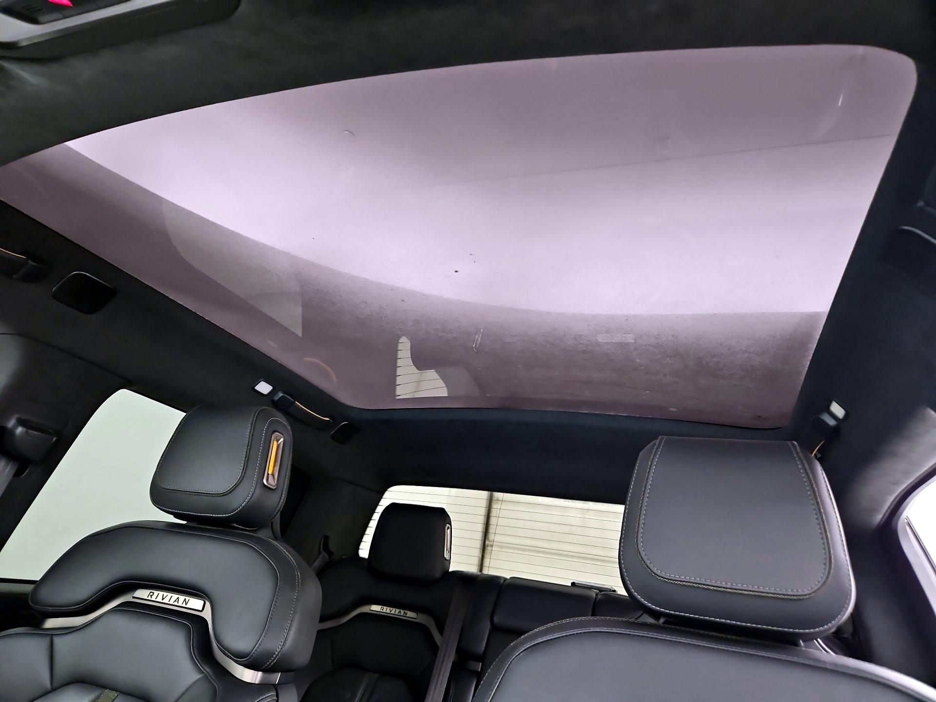 Thumbnail: 2022 Rivian R1T - 19