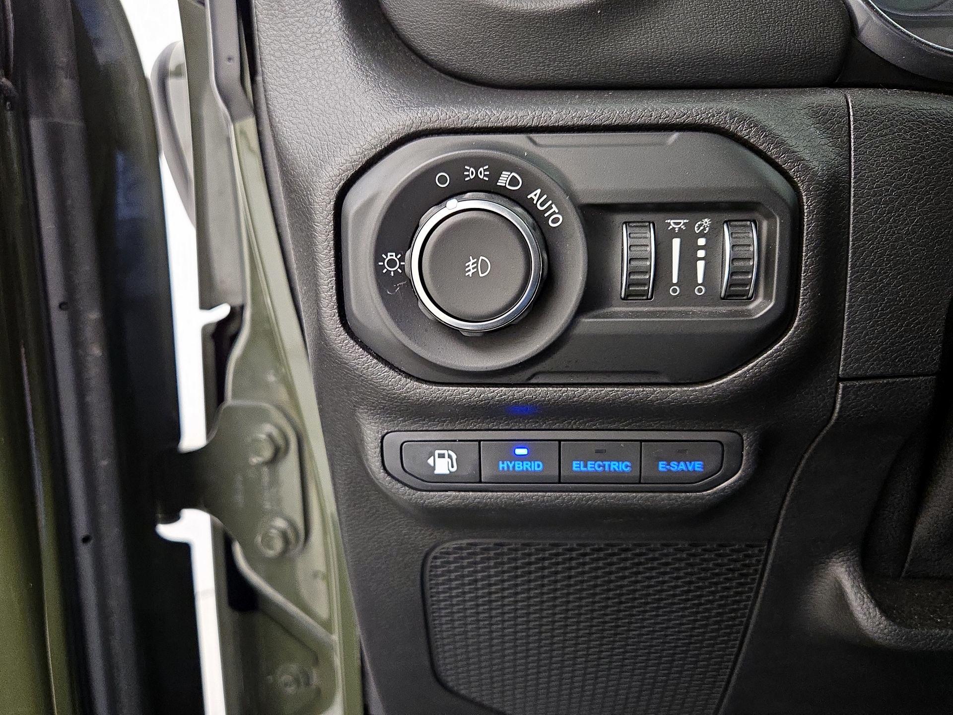Thumbnail: 2021 Jeep Wrangler - 13