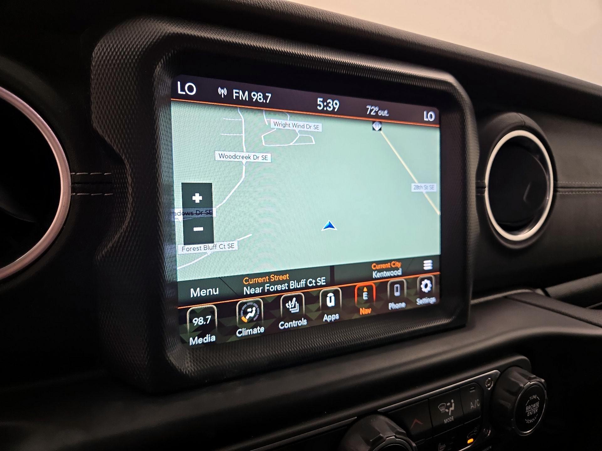 Thumbnail: 2021 Jeep Wrangler - 14