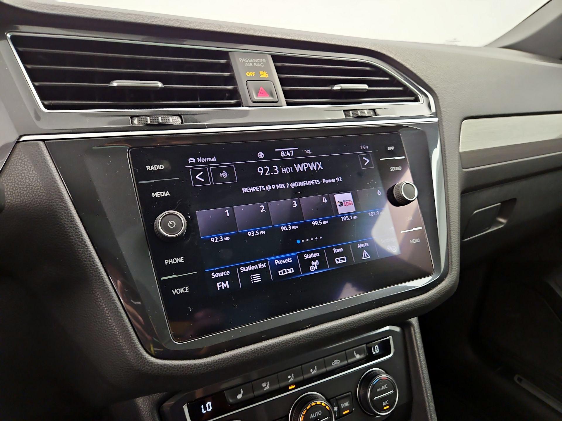 Thumbnail: 2021 Volkswagen Tiguan - 15