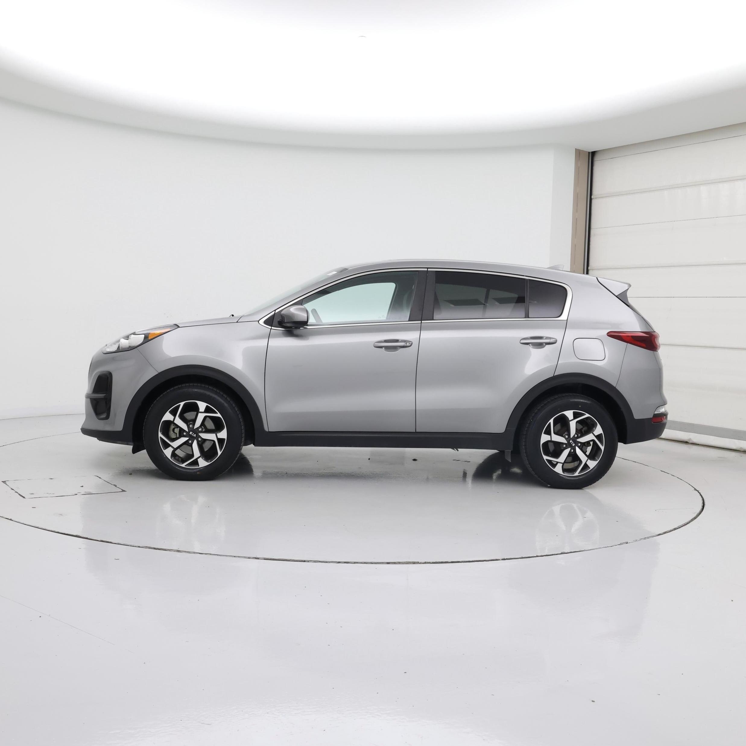 Thumbnail: 2020 Kia Sportage - 3