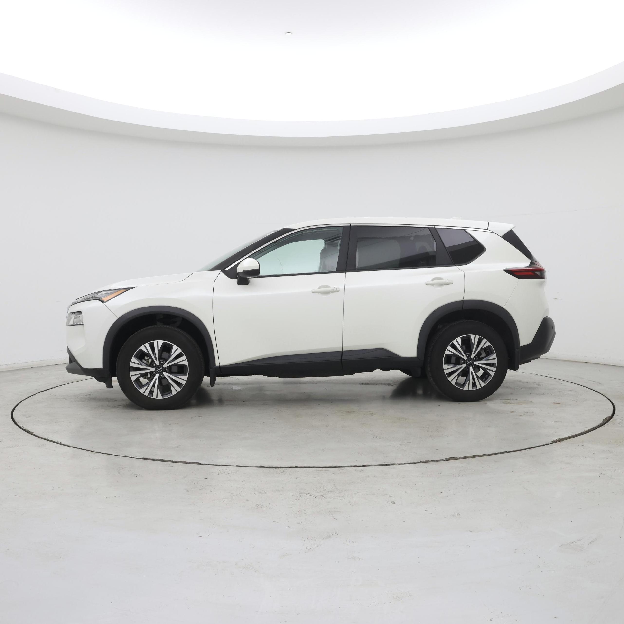 Thumbnail: 2022 Nissan Rogue - 3