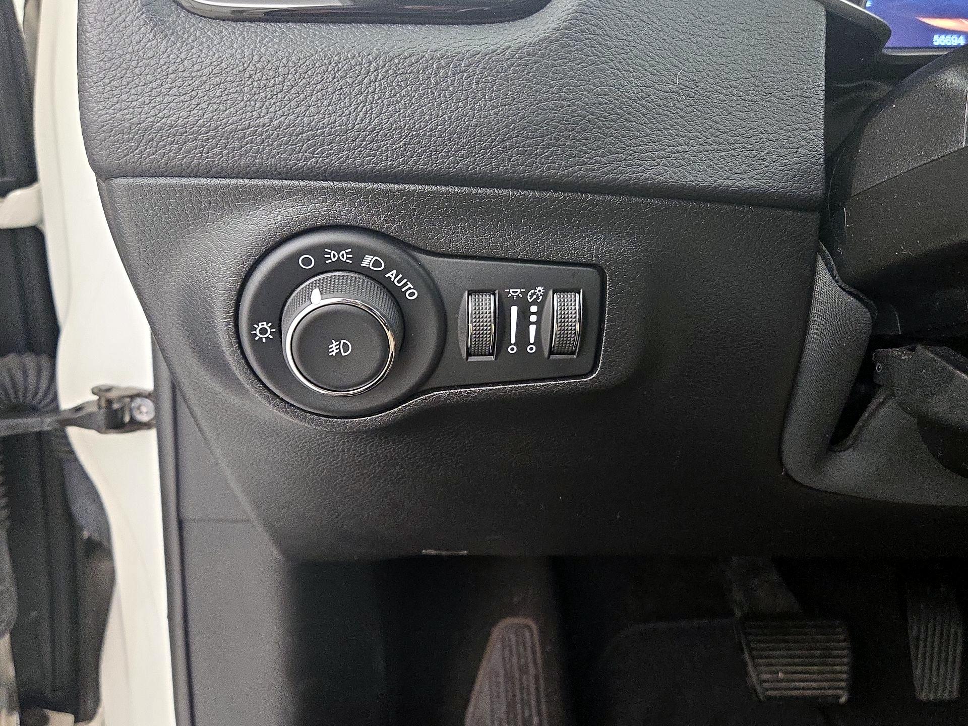 Thumbnail: 2019 Jeep Compass - 13