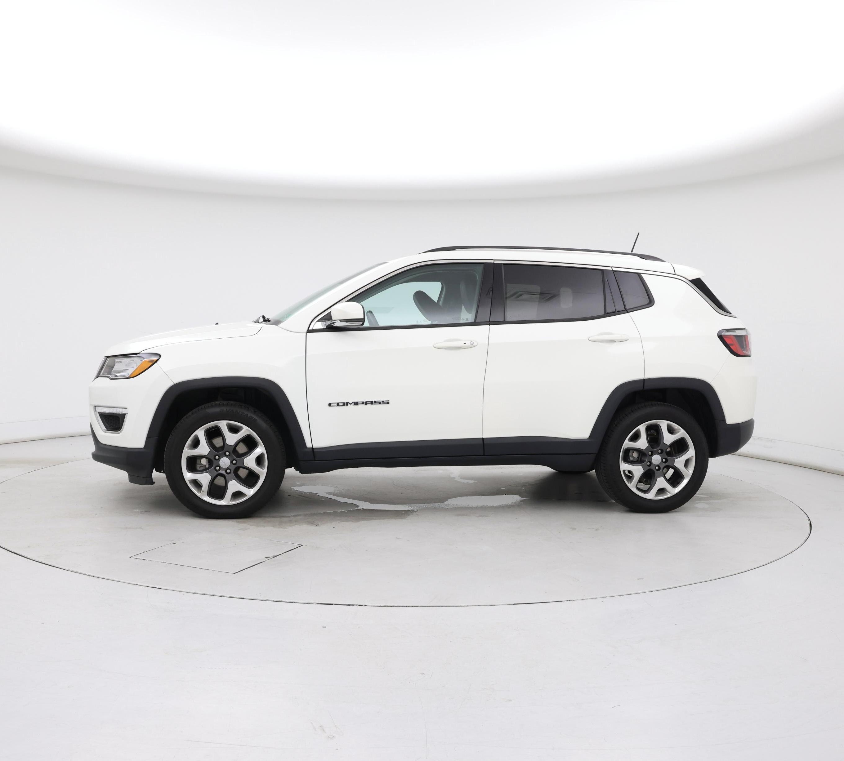 Thumbnail: 2019 Jeep Compass - 3