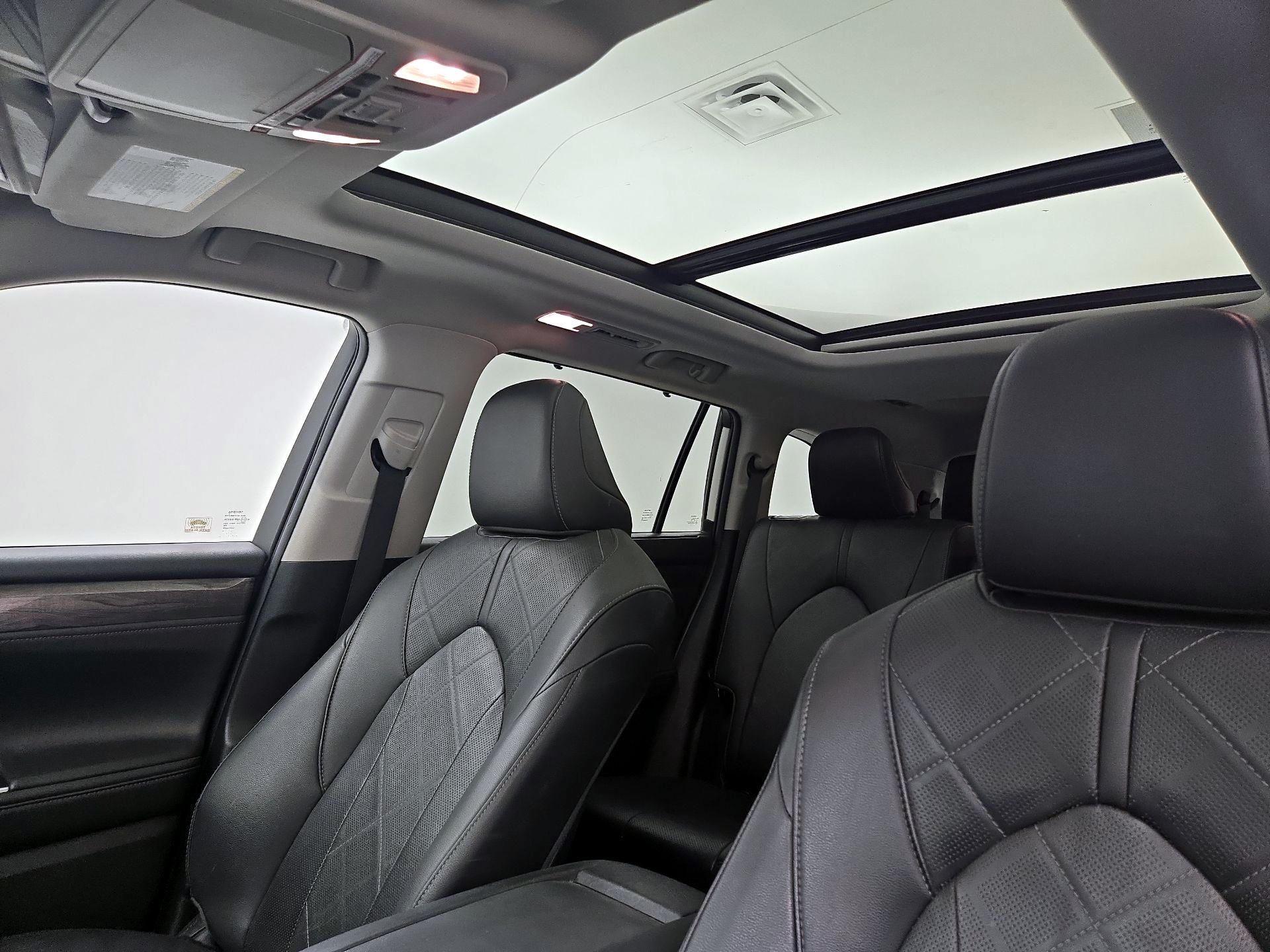 Thumbnail: 2020 Toyota Highlander - 20
