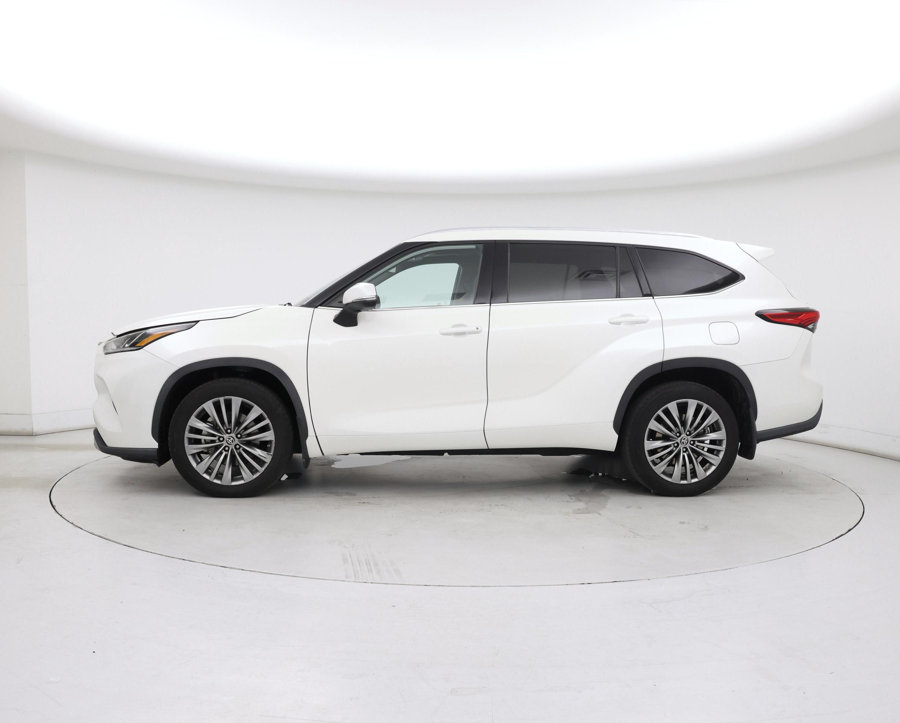 Thumbnail: 2020 Toyota Highlander - 3