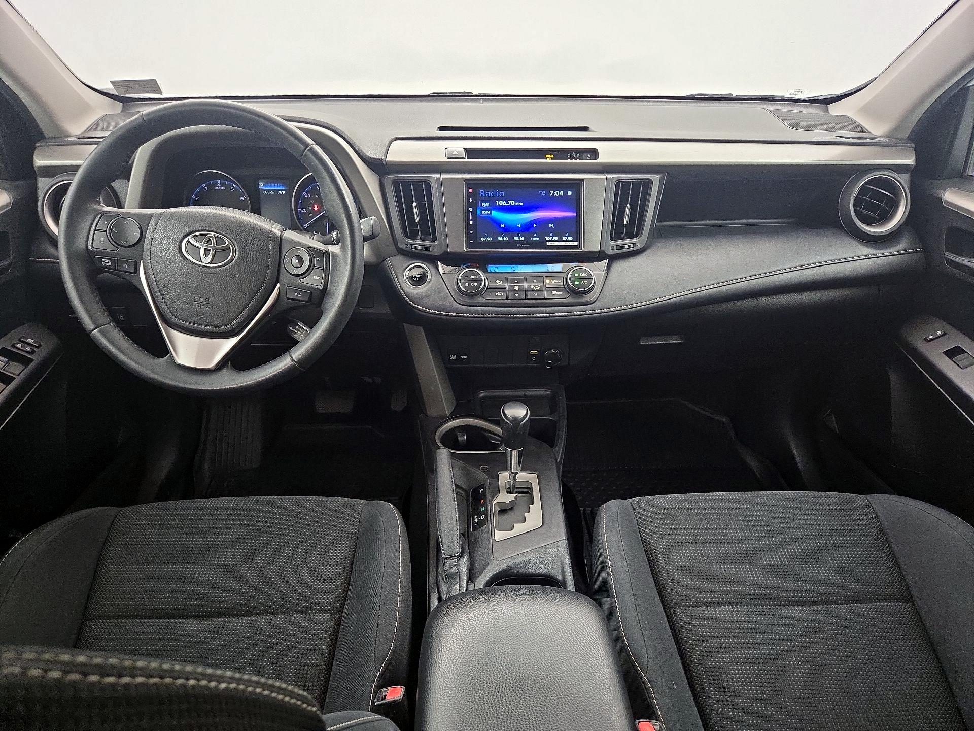 Thumbnail: 2018 Toyota RAV4 - 9