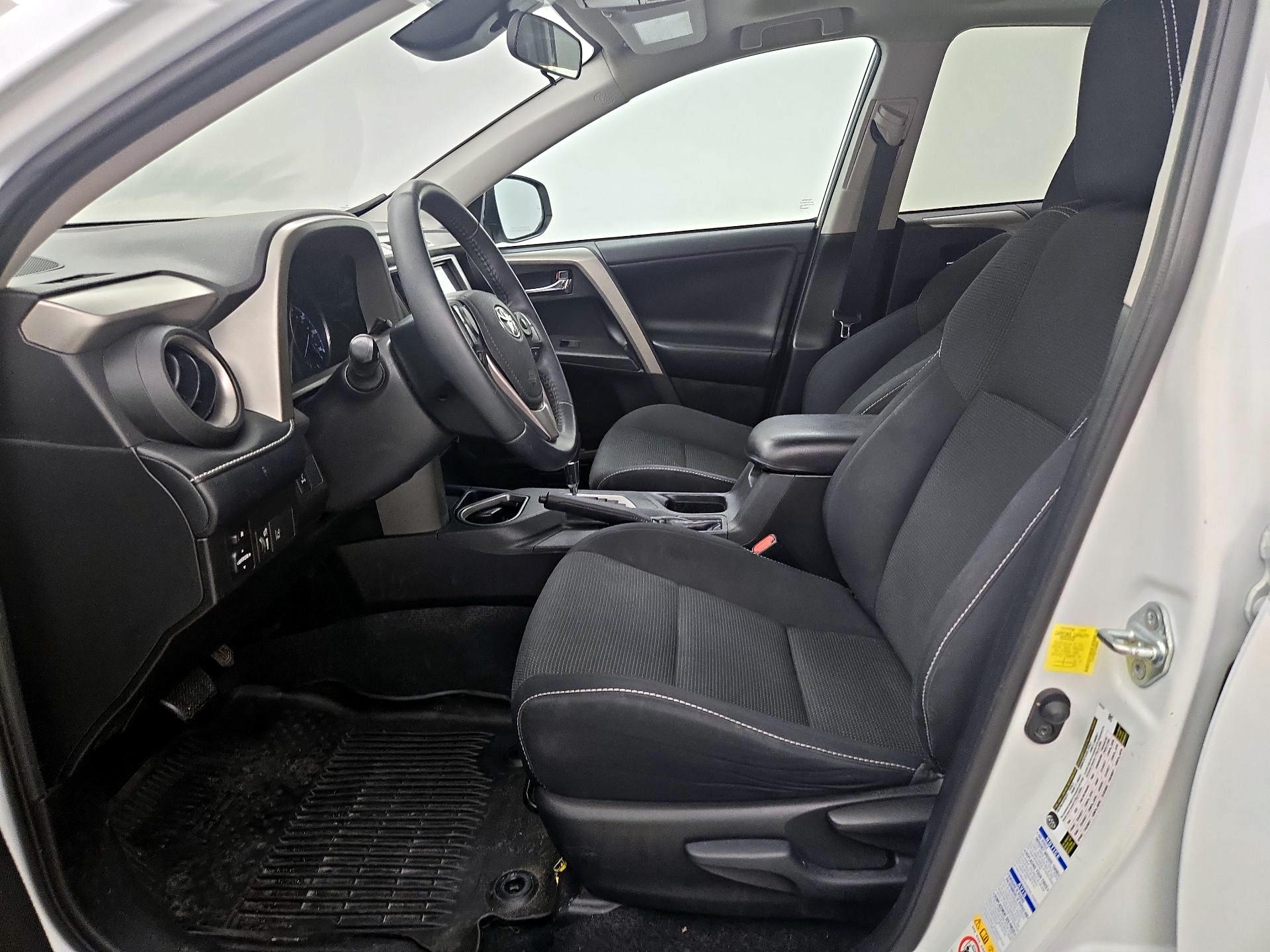 Thumbnail: 2018 Toyota RAV4 - 11