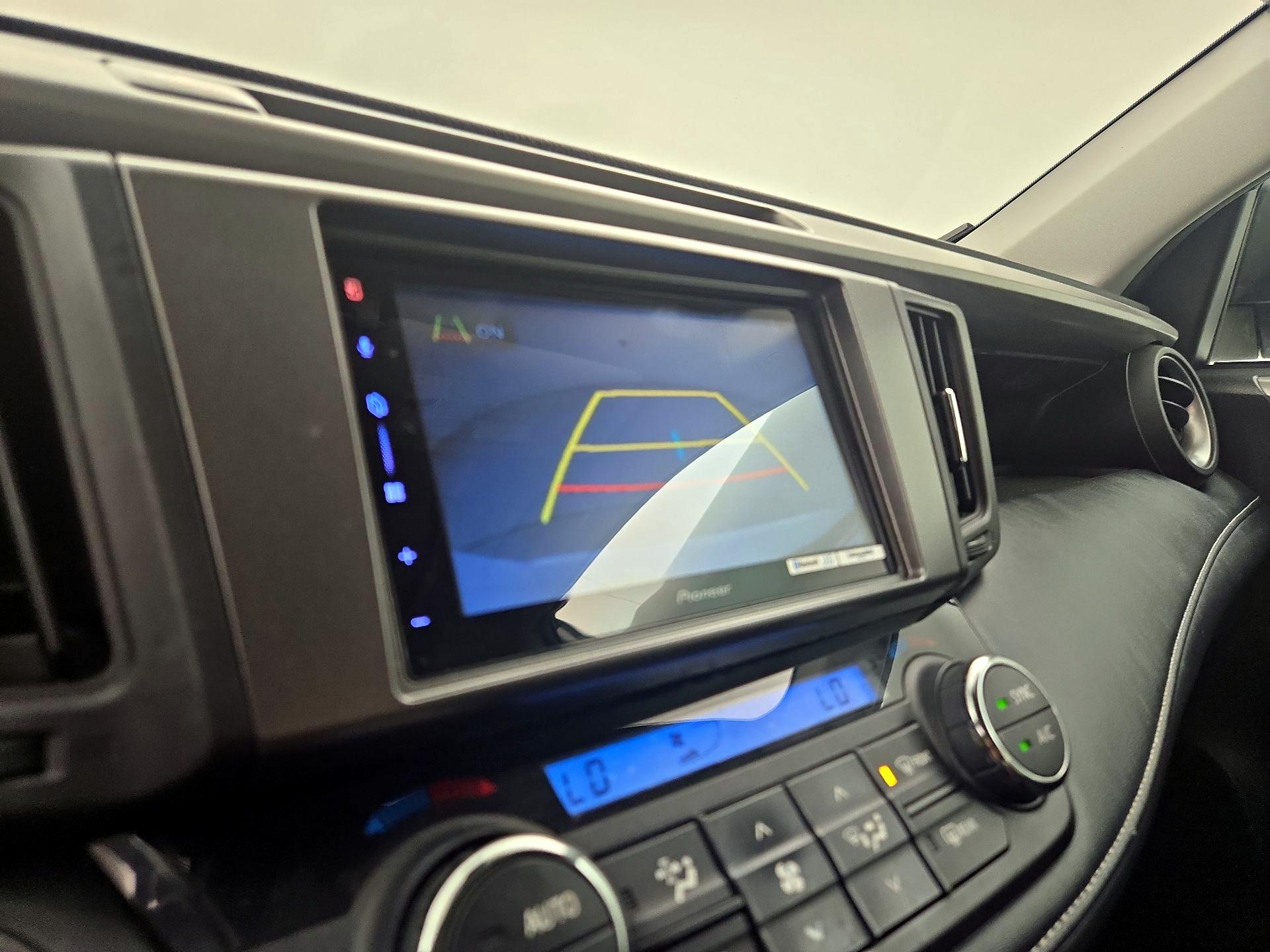 Thumbnail: 2018 Toyota RAV4 - 14