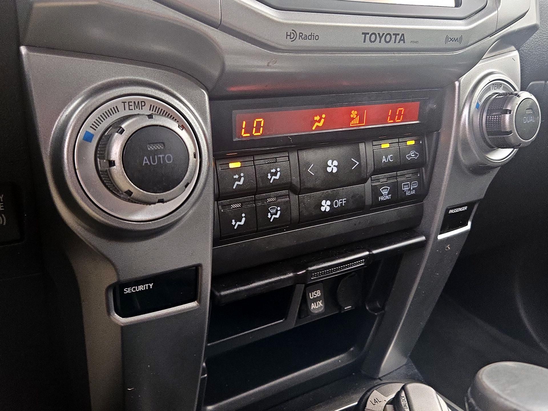Thumbnail: 2013 Toyota 4Runner - 16