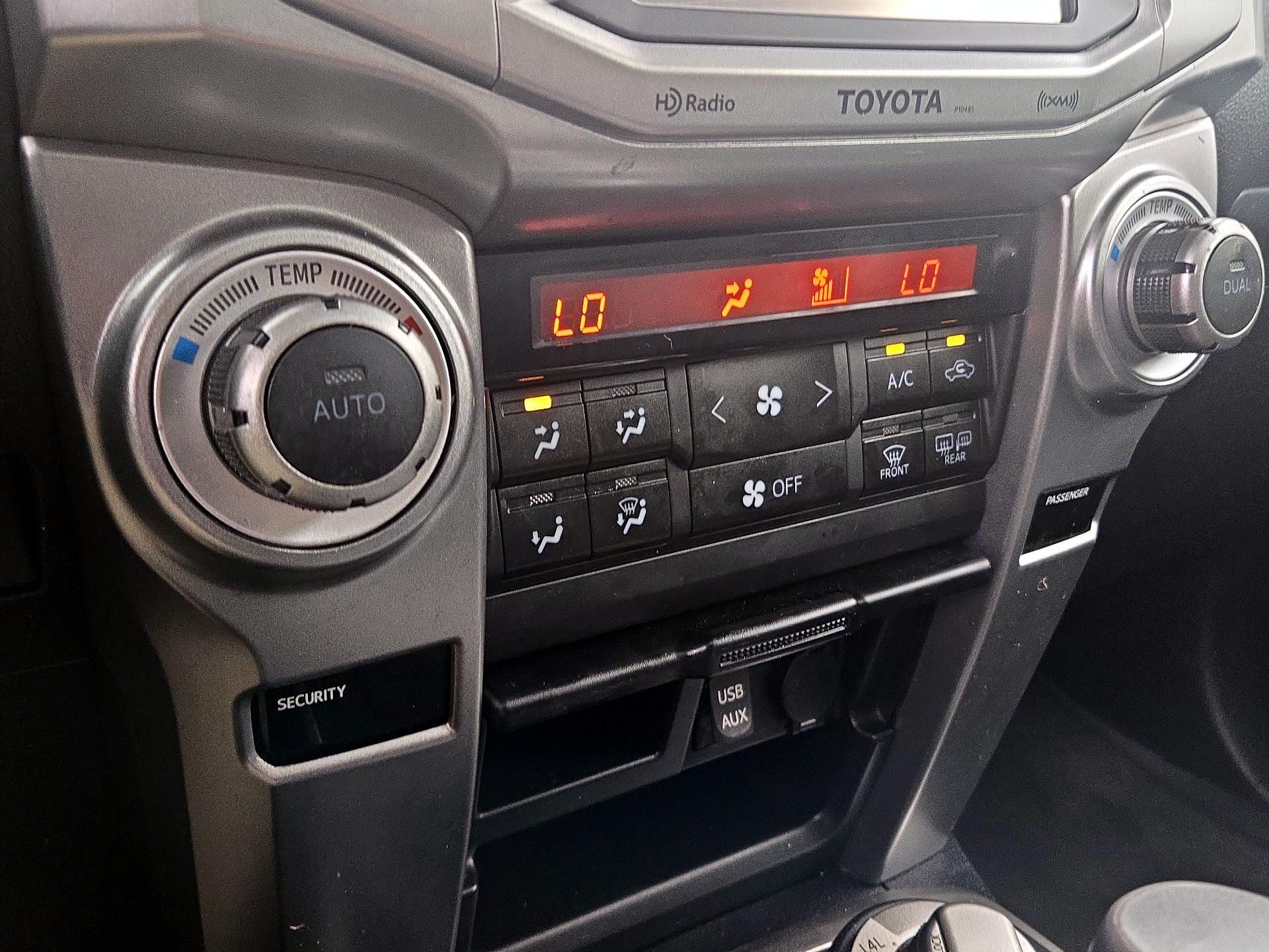 Thumbnail: 2013 Toyota 4Runner - 17