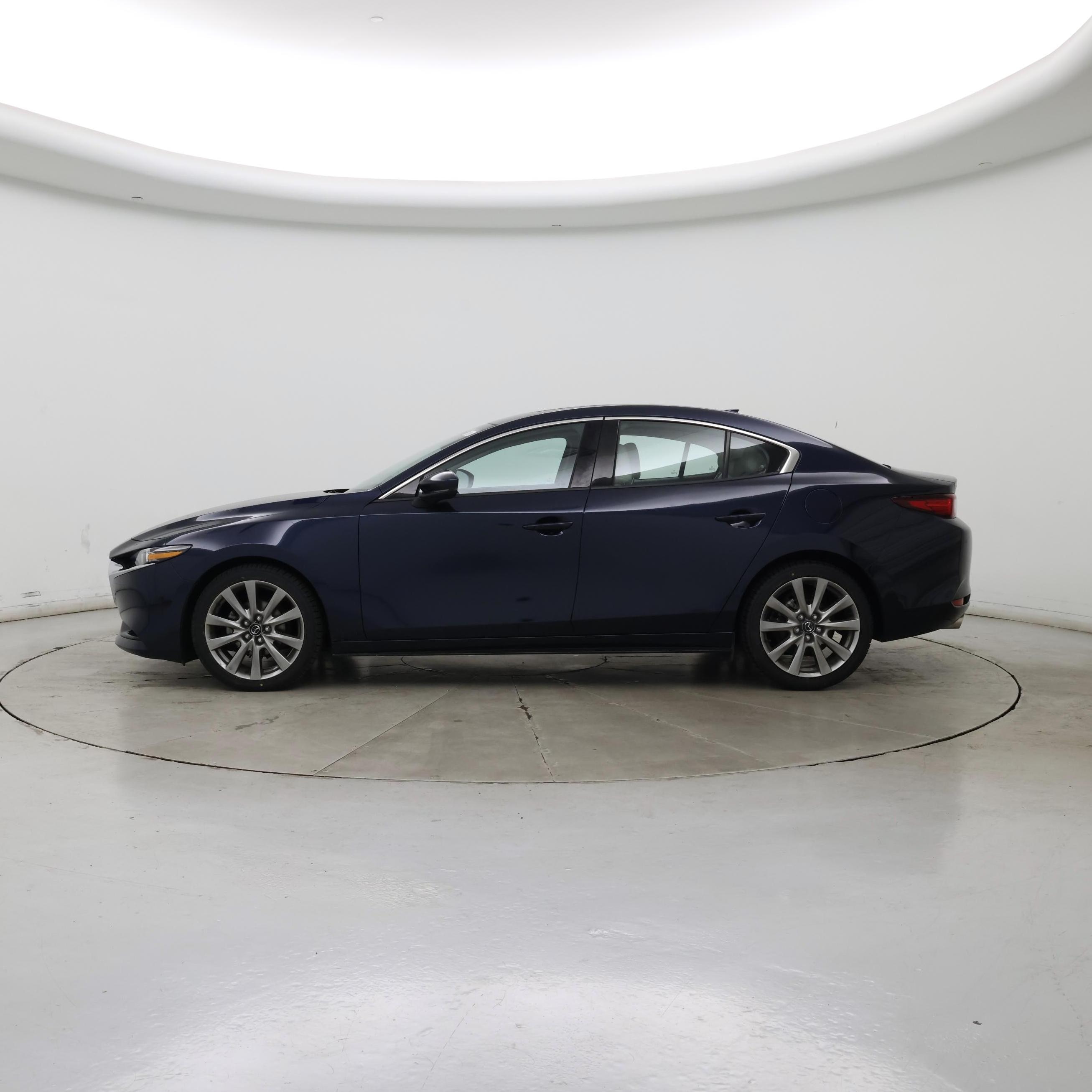Thumbnail: 2022 Mazda Mazda3 - 3