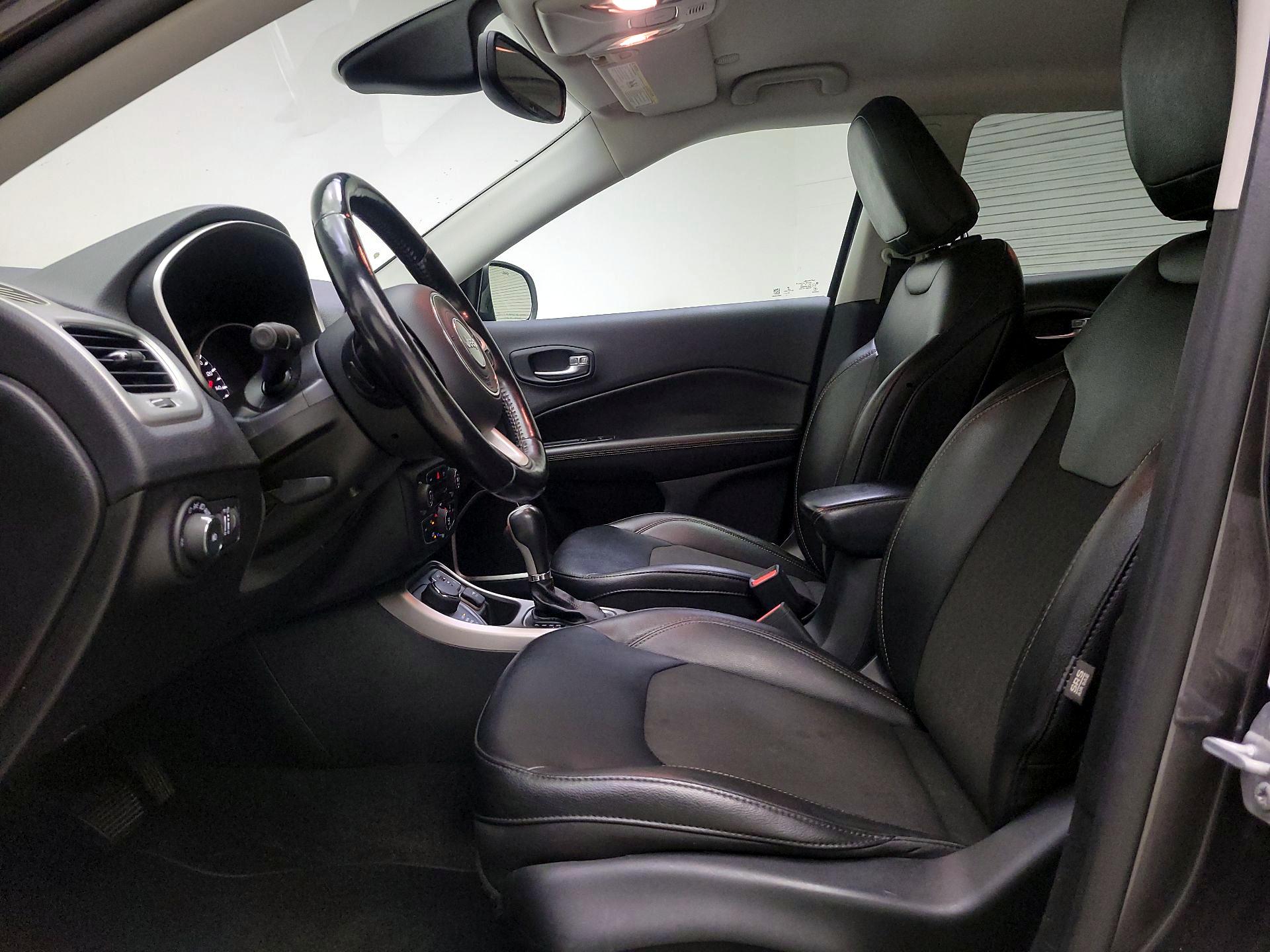 Thumbnail: 2020 Jeep Compass - 11