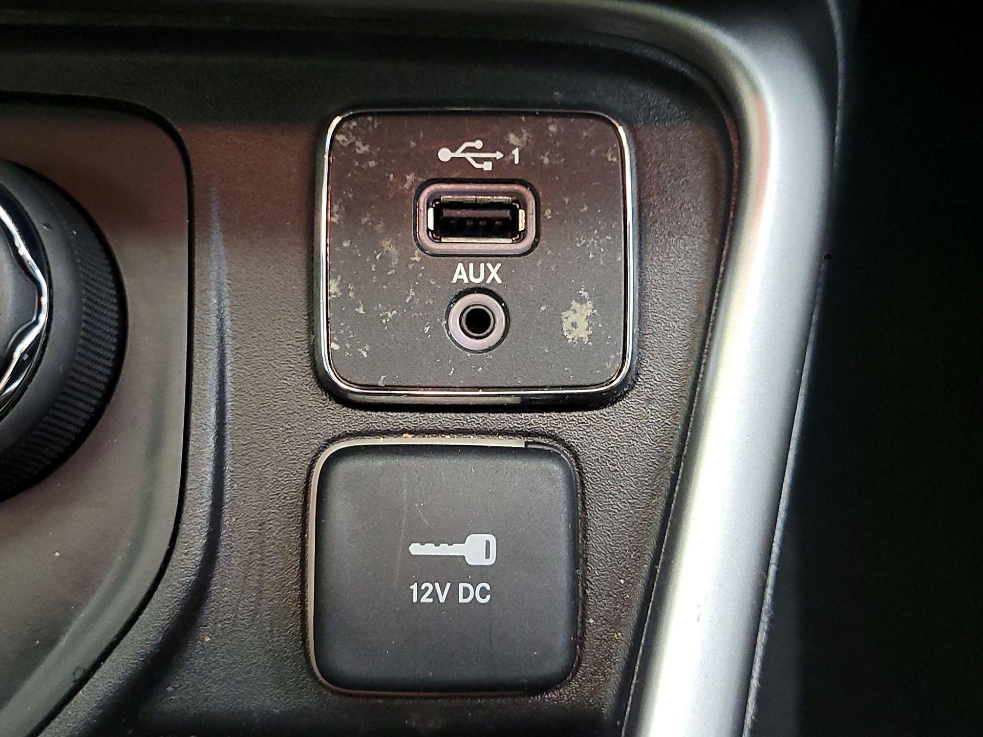 Thumbnail: 2020 Jeep Compass - 18