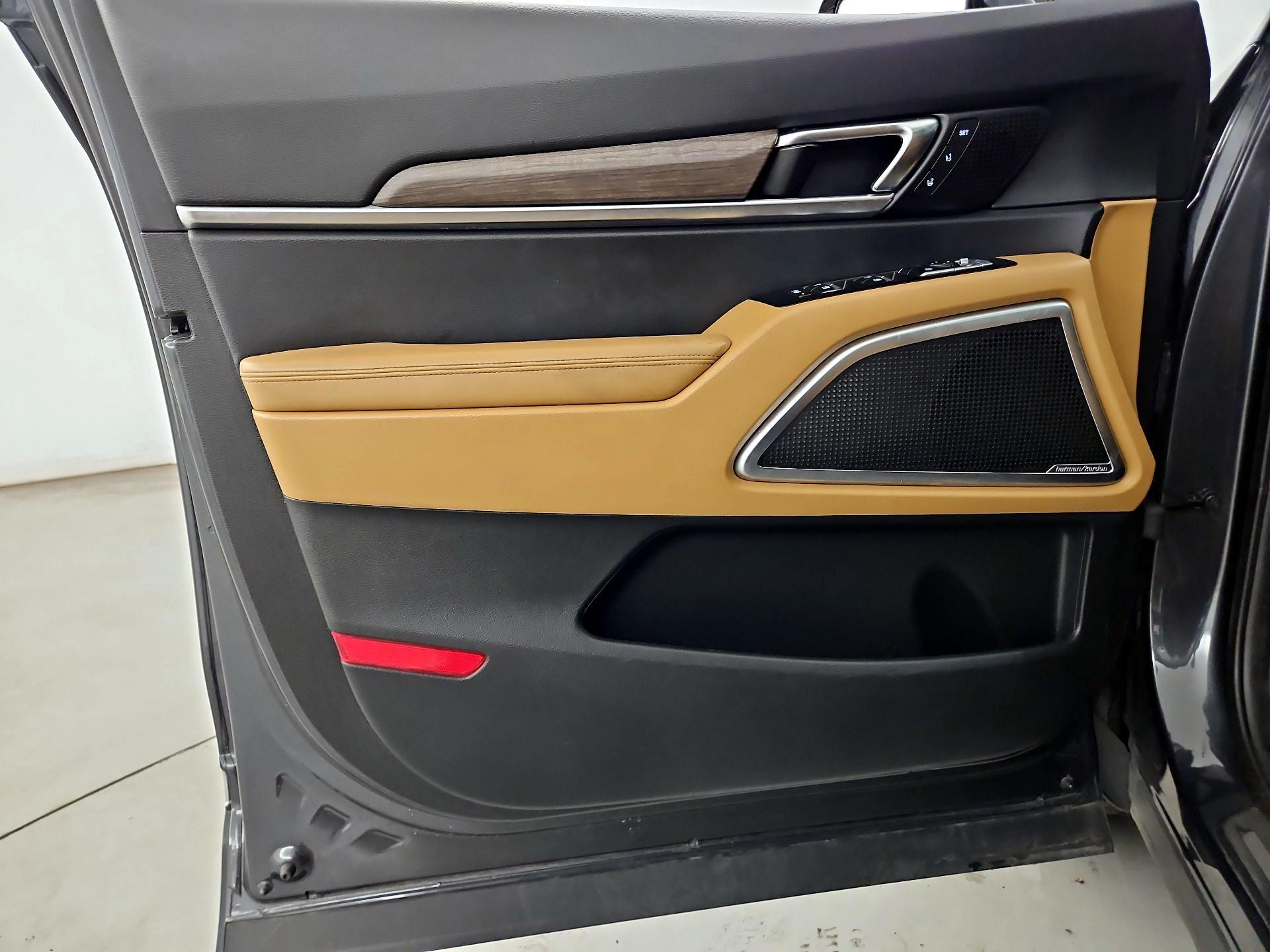 Thumbnail: 2021 Kia Telluride - 12