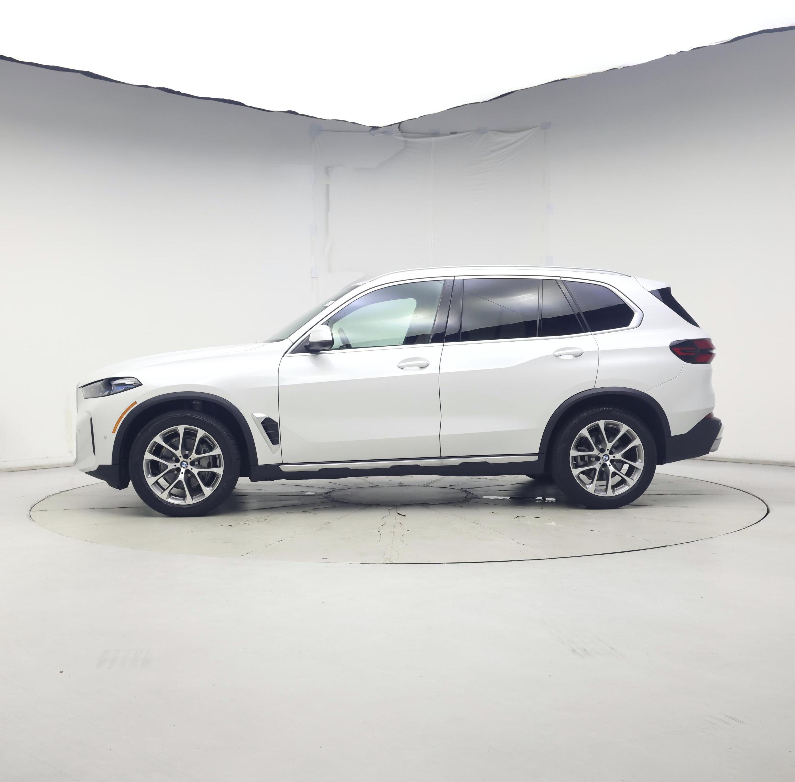 Thumbnail: 2024 BMW X5 - 3