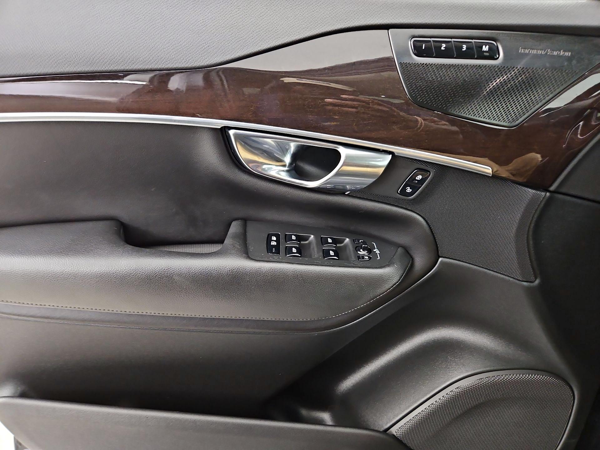 Thumbnail: 2019 Volvo XC90 - 12