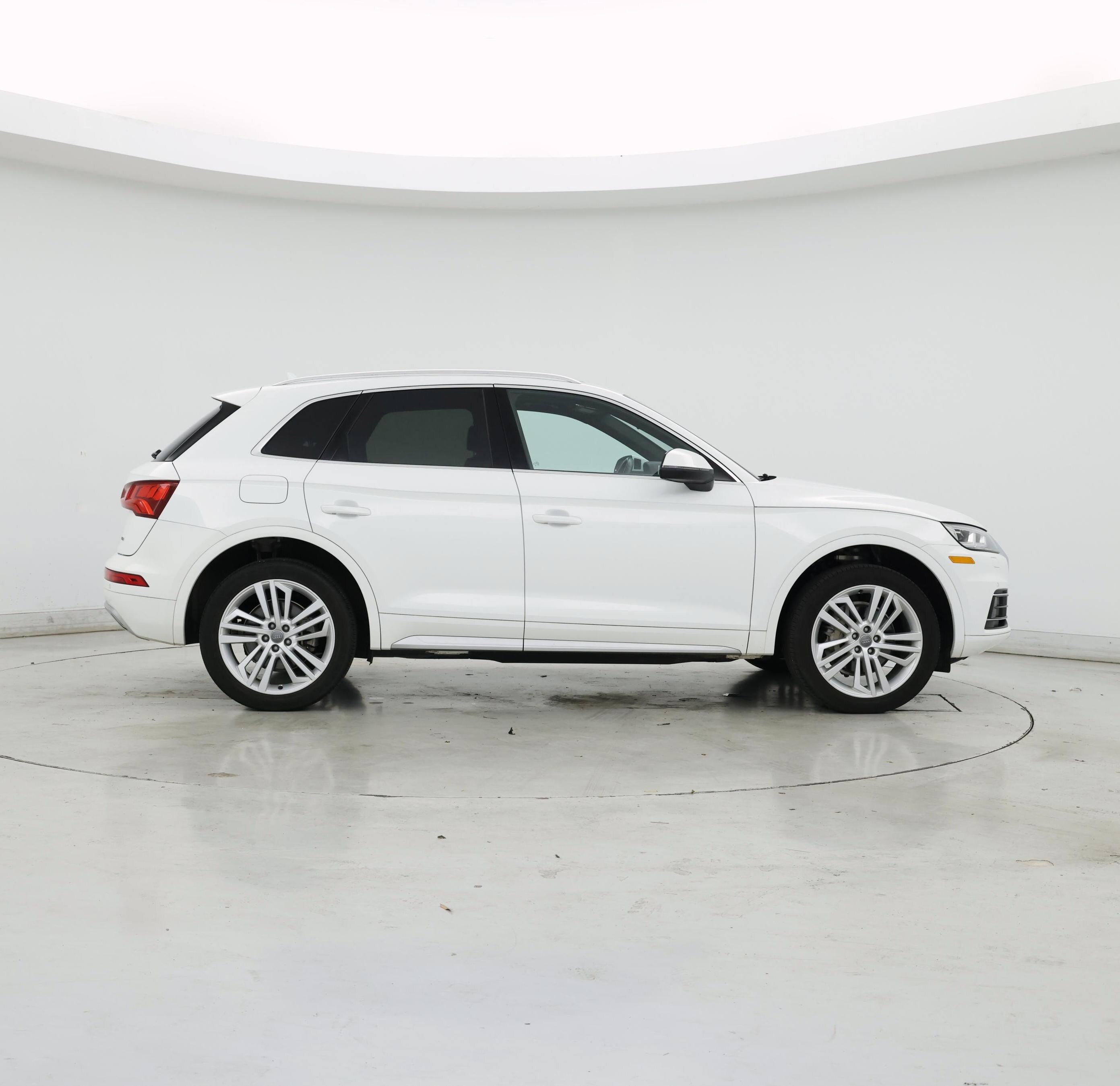 Thumbnail: 2020 Audi Q5 - 7