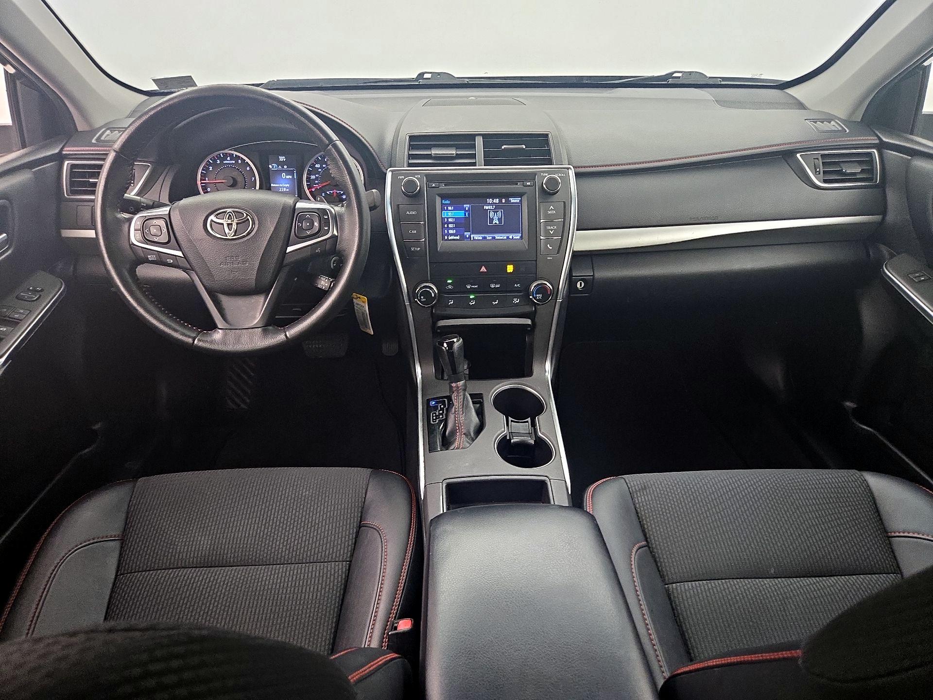 Thumbnail: 2016 Toyota Camry - 9