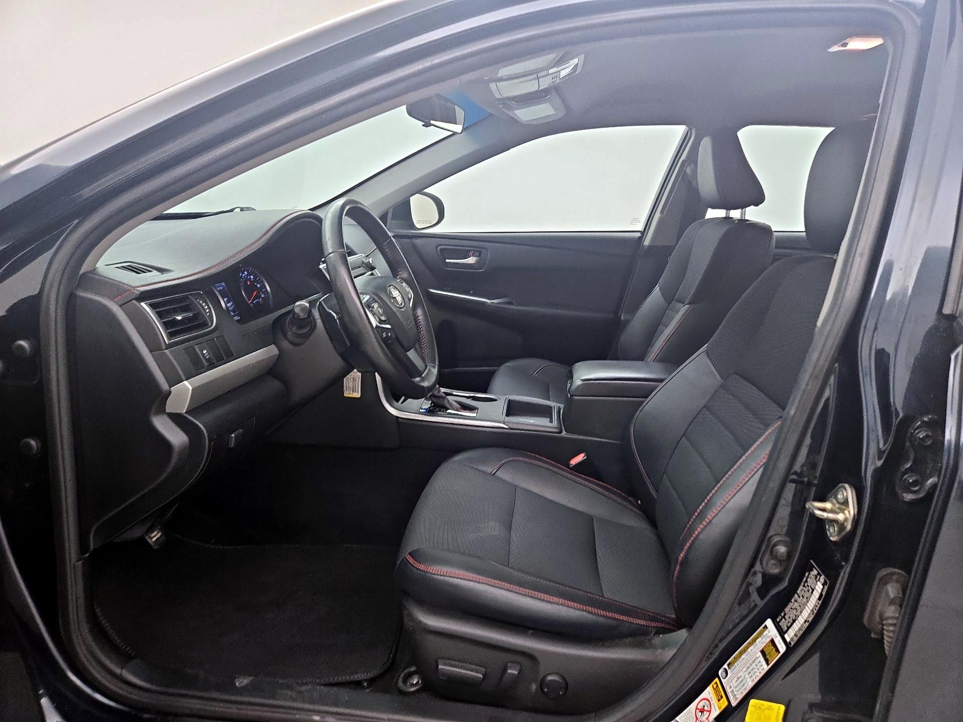 Thumbnail: 2016 Toyota Camry - 11