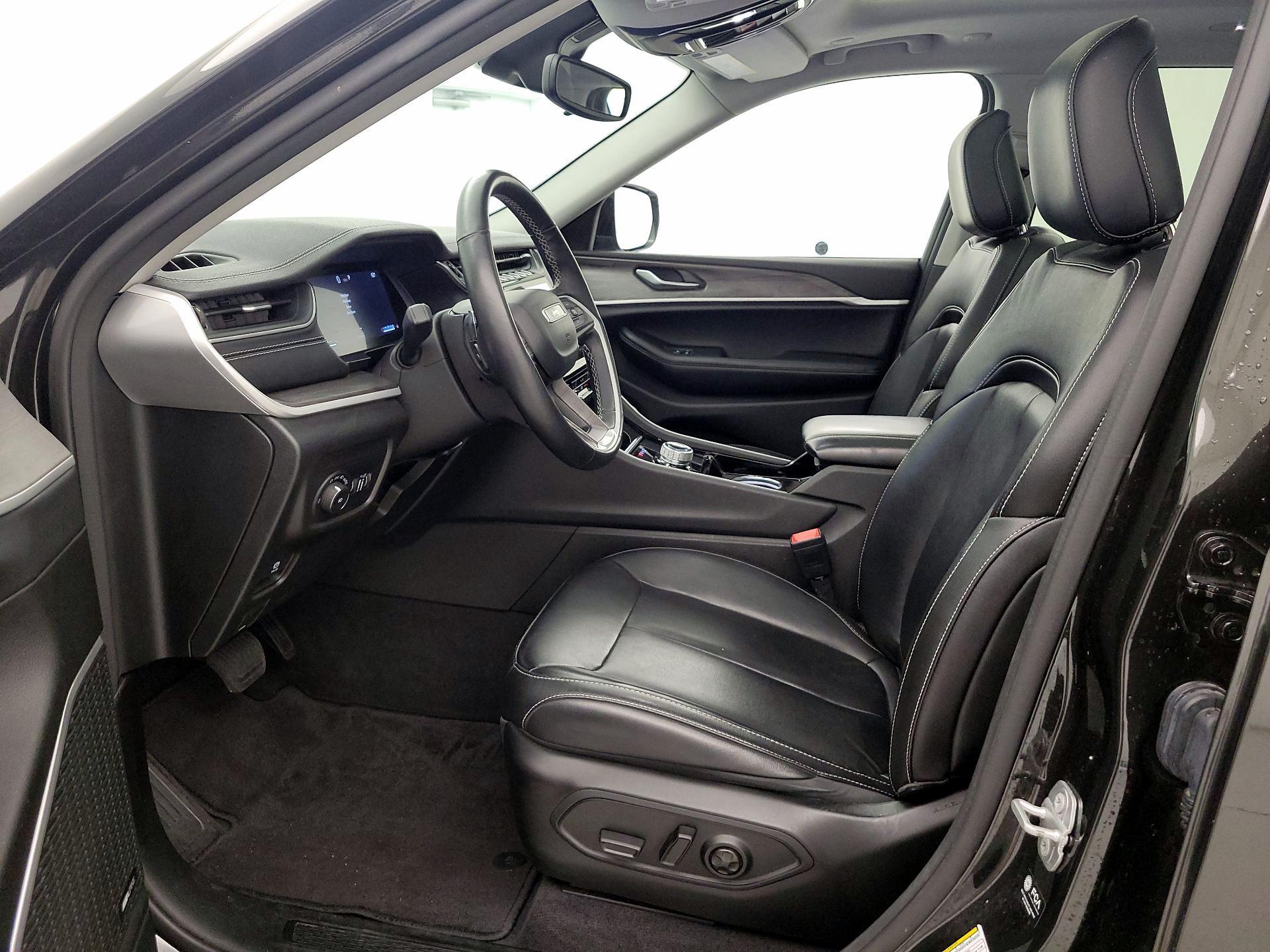 Thumbnail: 2022 Jeep Grand Cherokee L - 11