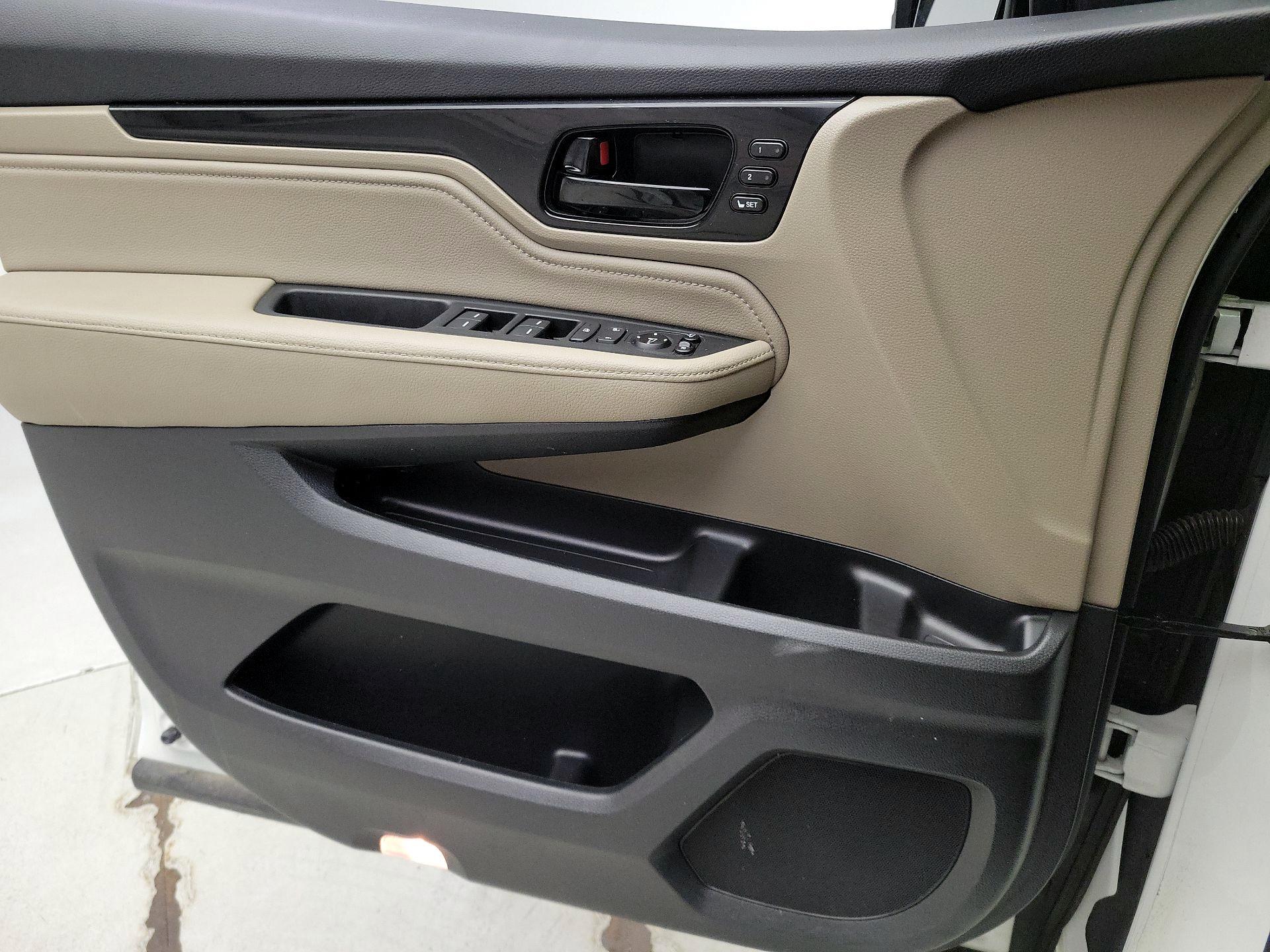 Thumbnail: 2020 Honda Odyssey - 12