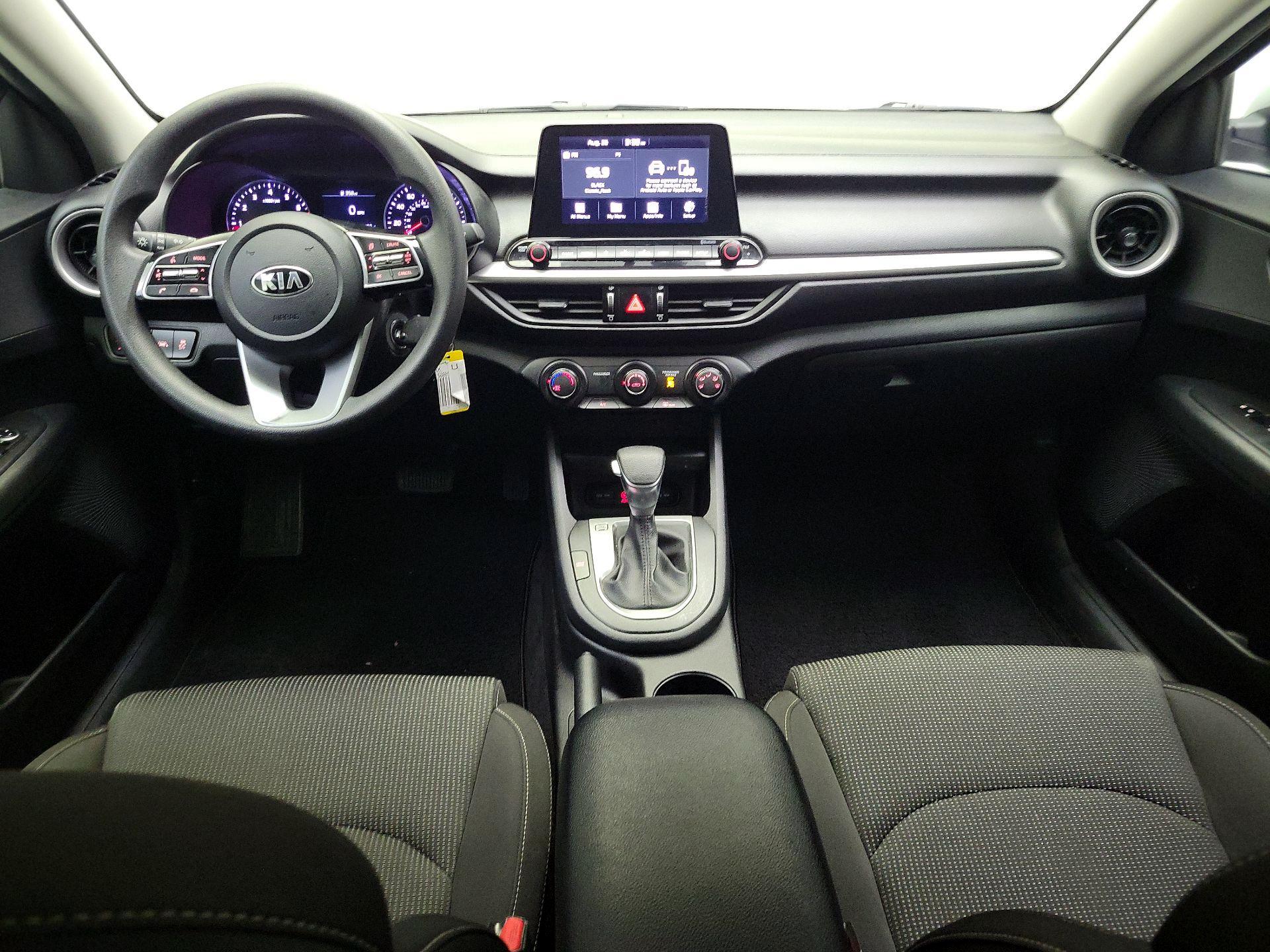 Thumbnail: 2020 Kia Forte - 9