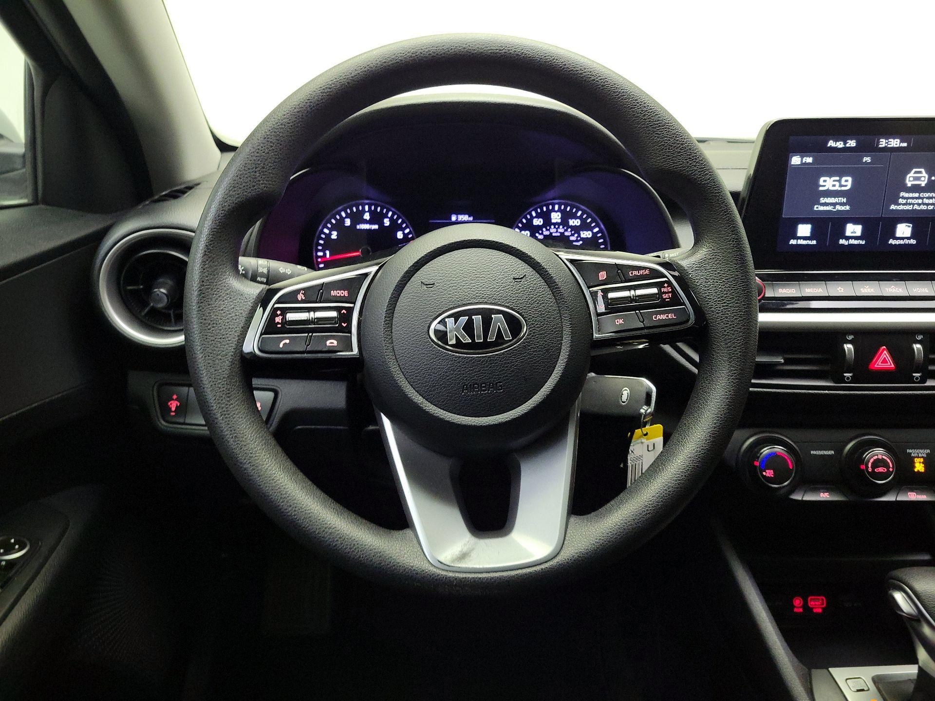 Thumbnail: 2020 Kia Forte - 10